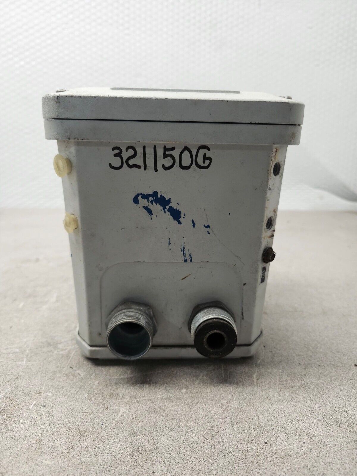 USED ABB CONDUCTIVITY TRANSMITTER TB82 TB82EC2110121