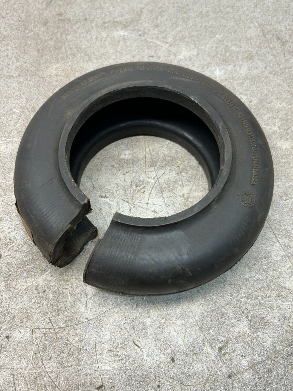 44040900
