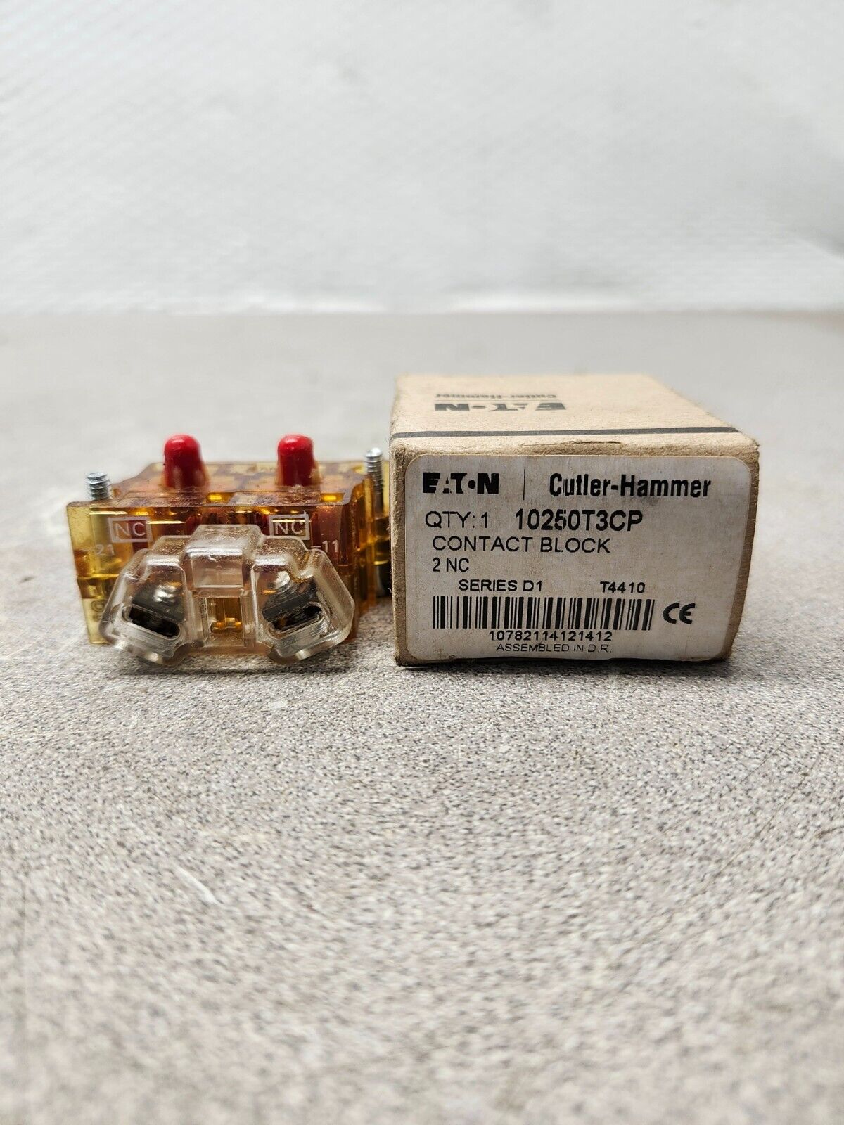 NEW IN BOX CUTLER-HAMMER 2NC CONTACT BLOCK 10250T3CP