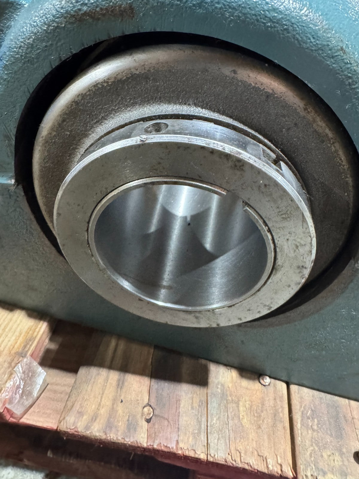 47502476