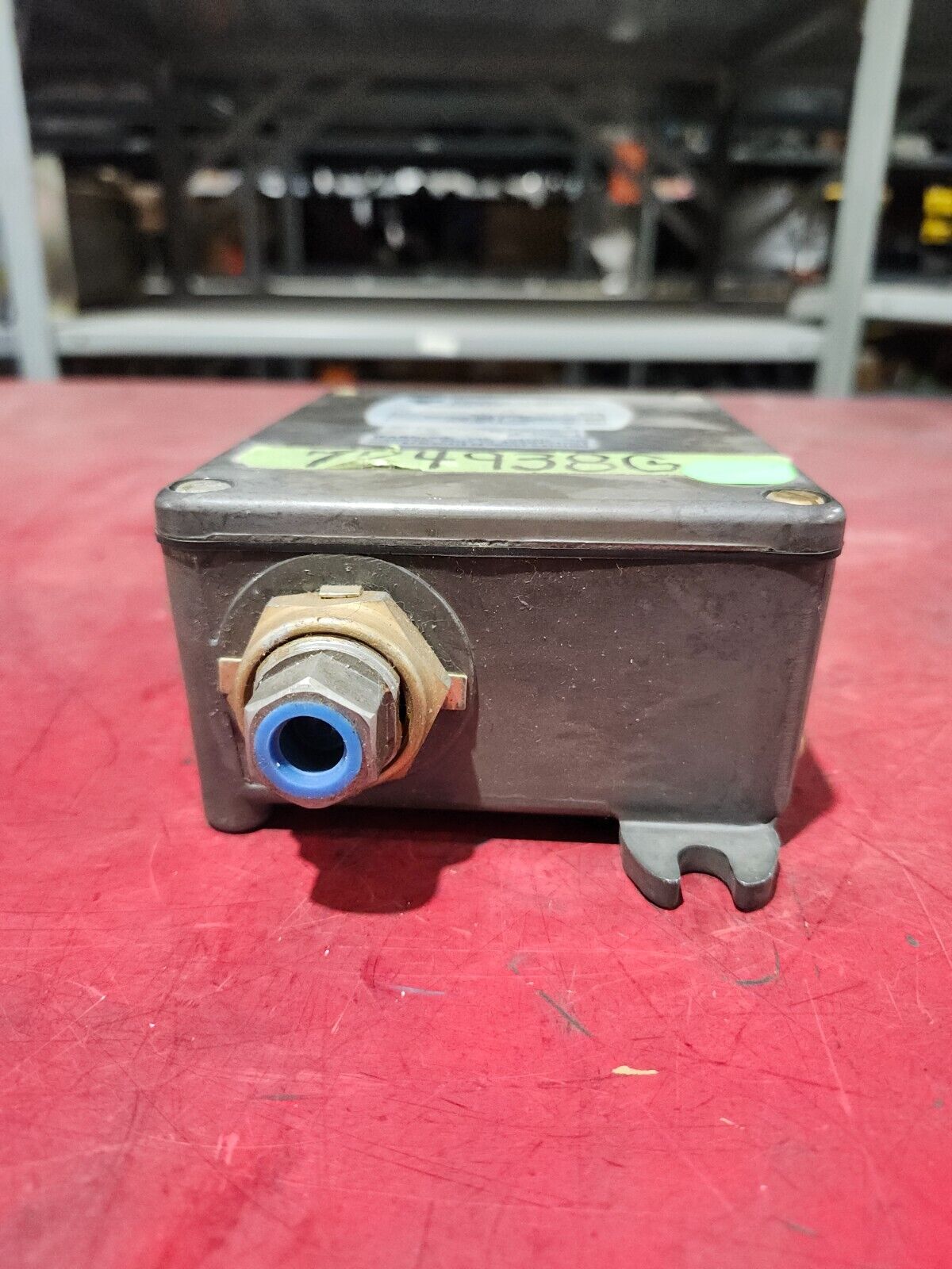 NEW NO BOX BARKSDALE PRESSURE ACTUATED SWITCH B1T-A48SS