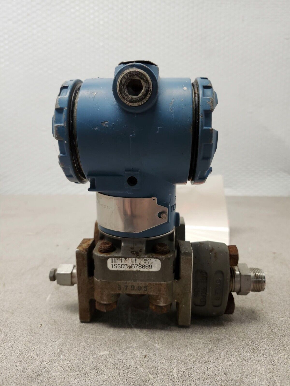 USED ROSEMOUNT 0-2000PSI 3051CG5A02A1AH2B3