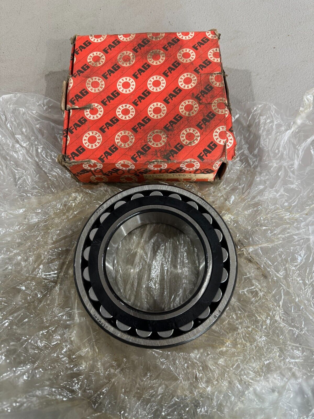 NEW IN BOX FAG 23120ESTVPBC3 SPHERICAL ROLLER BEARING 23120ES.TVPB.C3