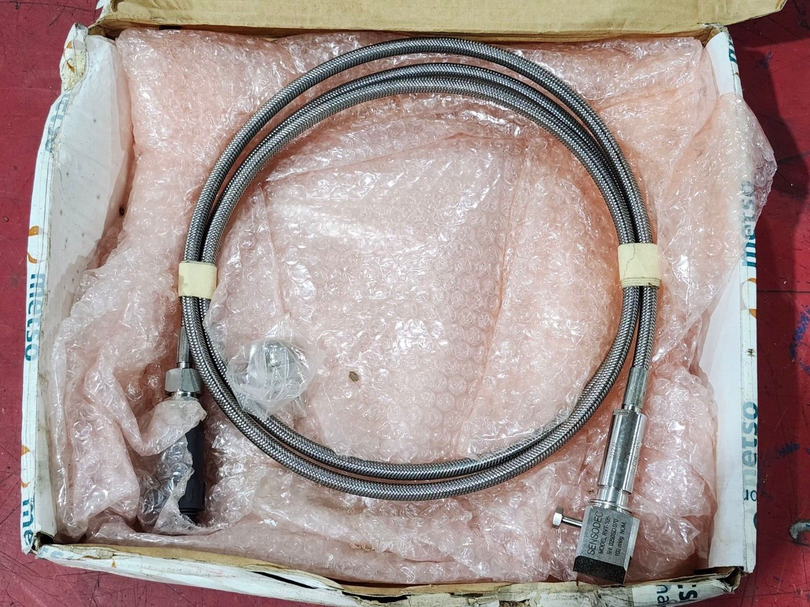 NEW SURPLUS SENSODEC SENSOR RVT-105 WITH CABLE CBL-05