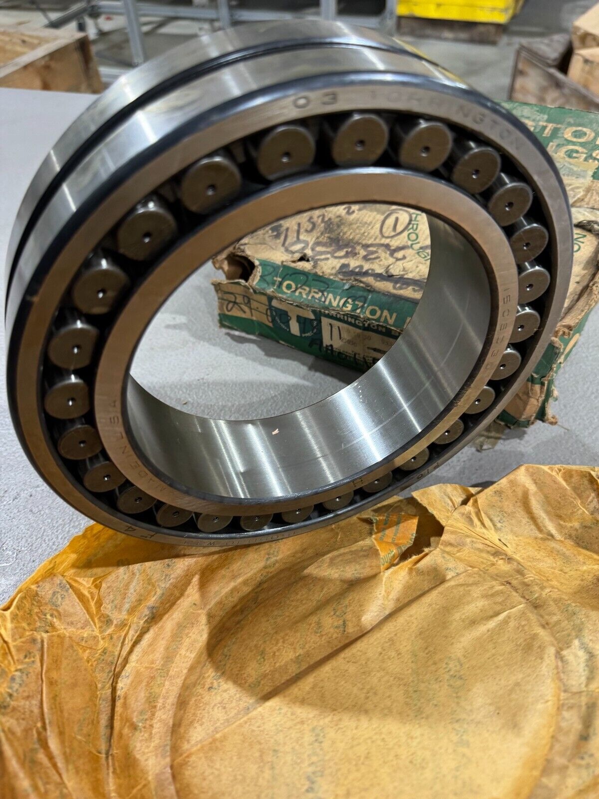 NEW IN BOX TORRINGTON 150SD30-W33 F4 SPHERICAL ROLLER BEARING 23030