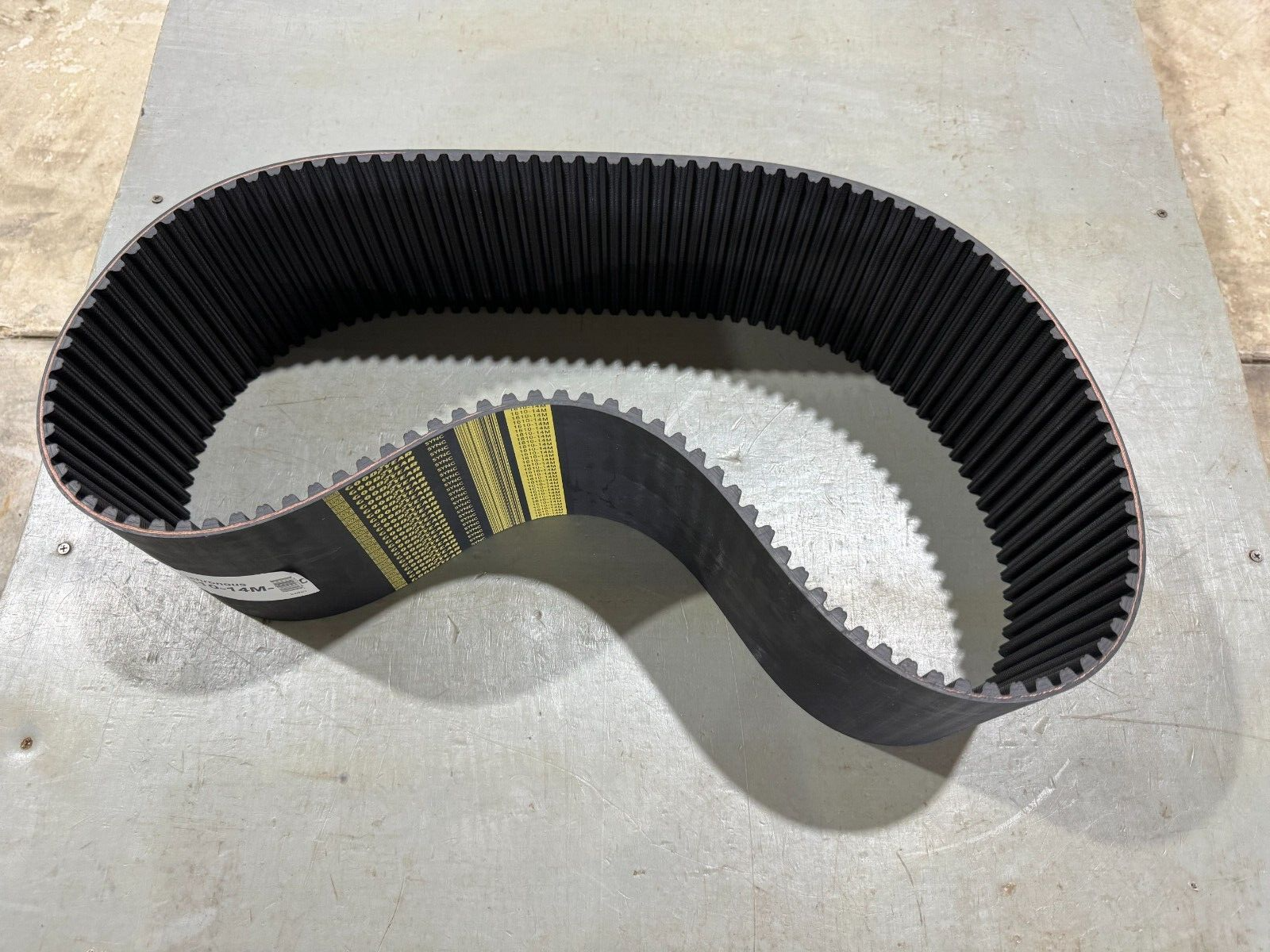 FACTORY NEW GOODYEAR SYNCHRONOUS Sync RPP TIMING BELT 1610-14M-170