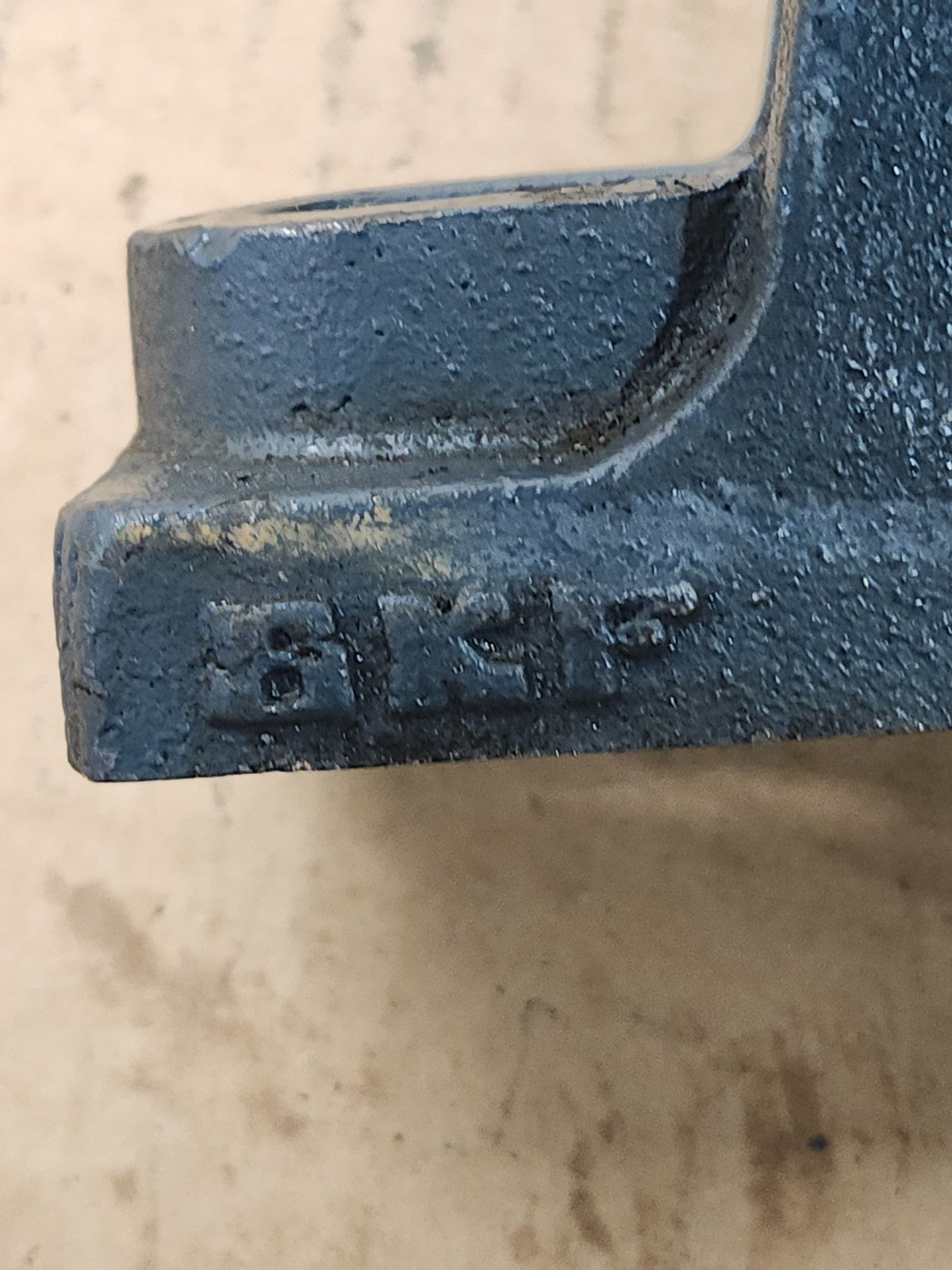 46977386