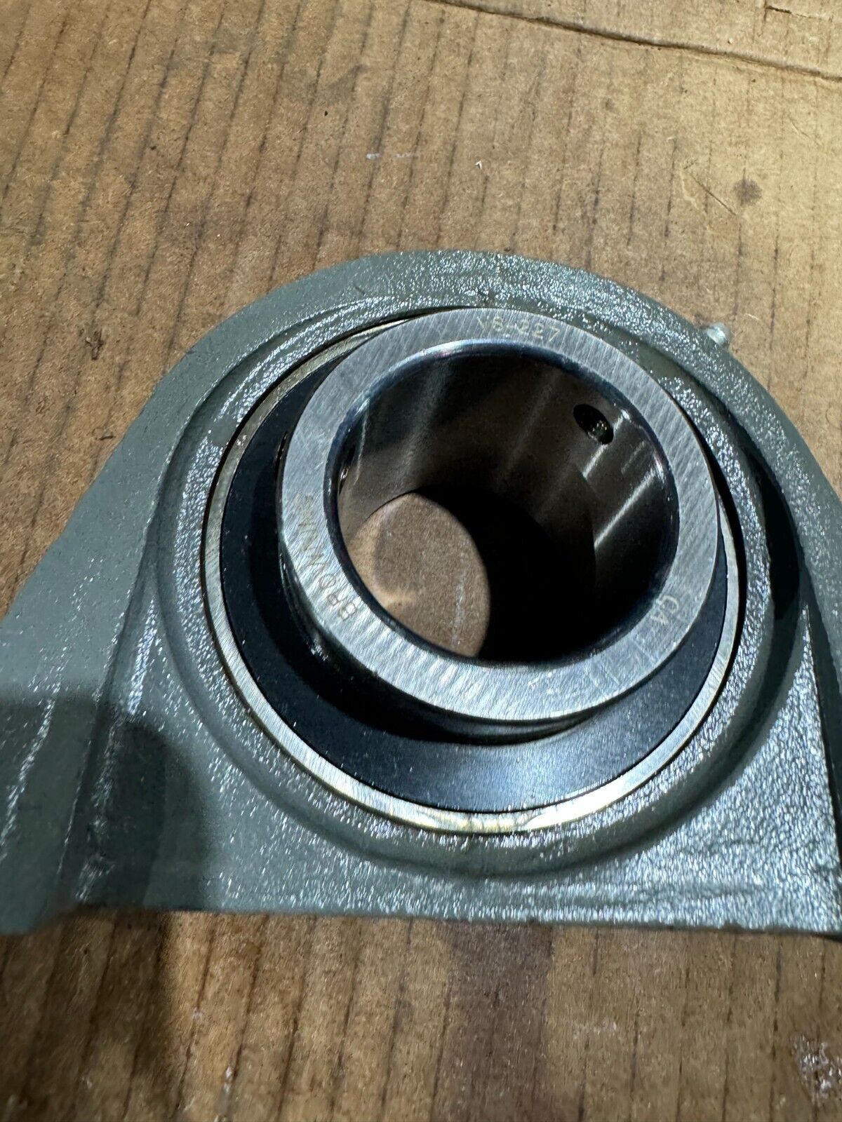 NEW NO BOX BROWNING 2-BOLT PILLOW BLOCK BEARING 1-11/16" BORE VPLS-227