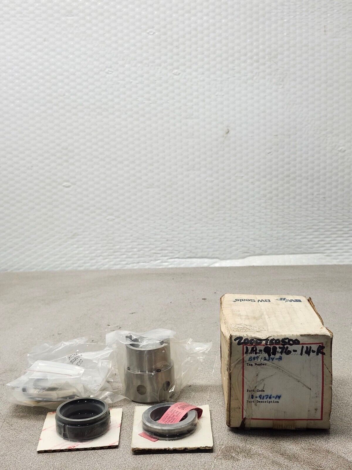 NEW IN BOX BW/IP SEAL IA-9176-14