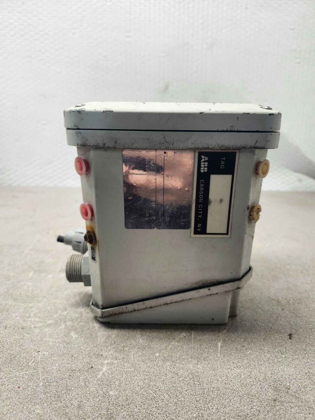 USED NO BACK ABB CONDUCTIVITY TRANSMITTER TB82