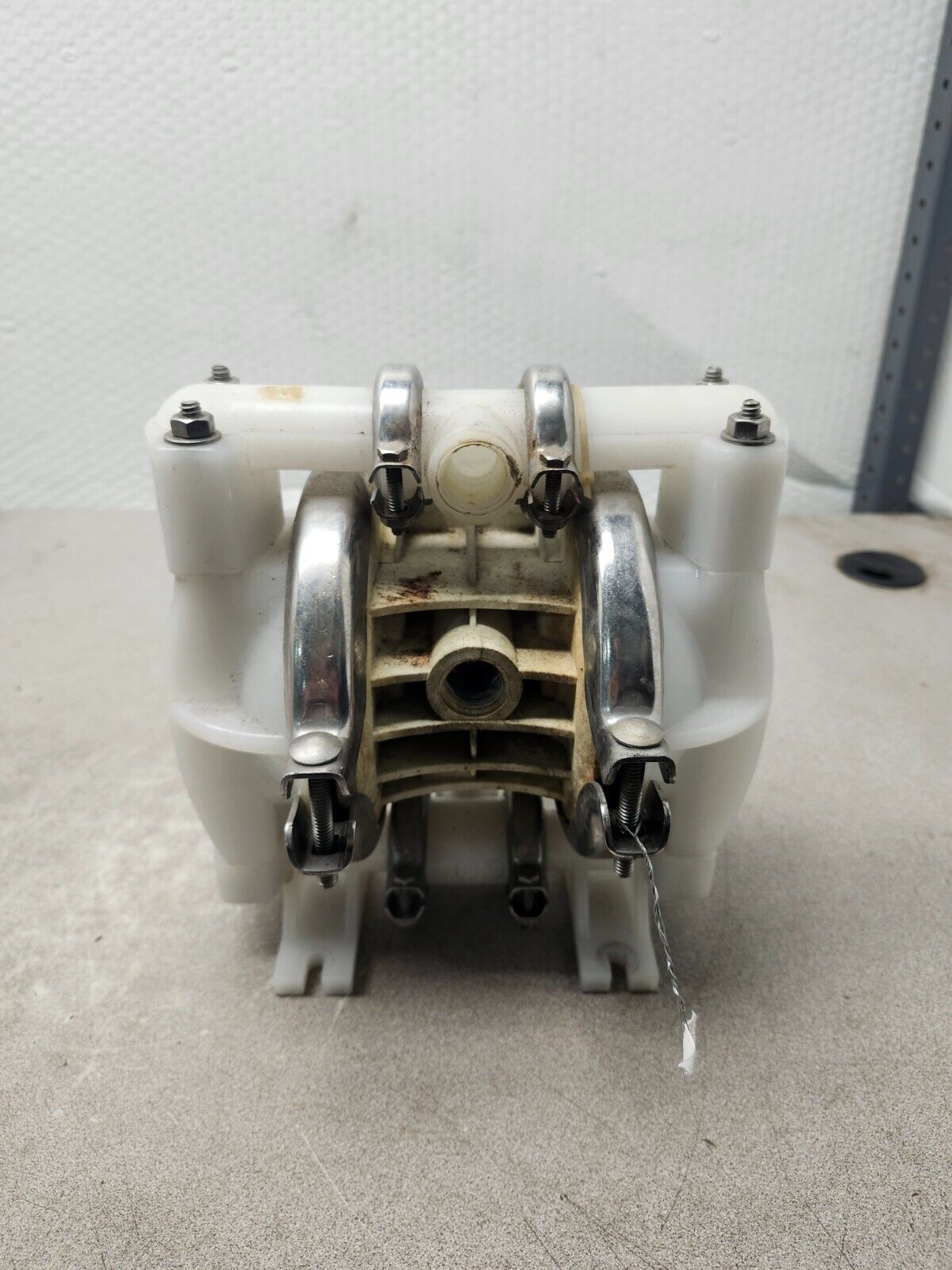 USED WILDEN DIAPHRAGM PUMP 1/2" 01-3181-20