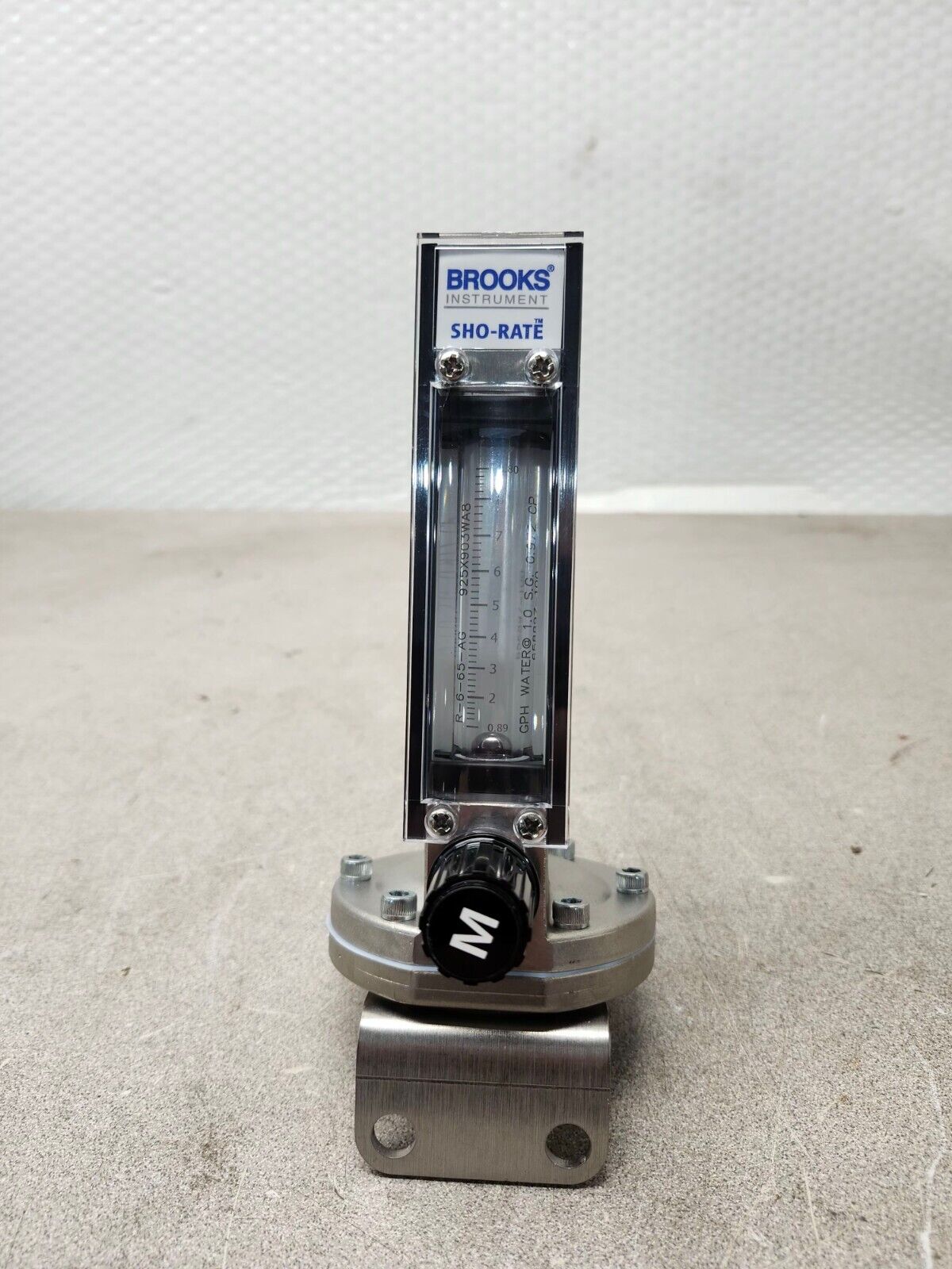 NEW IN BOX BROOKS INSTRUMENT FLOW METER 1350GAL3EBJN1ARA