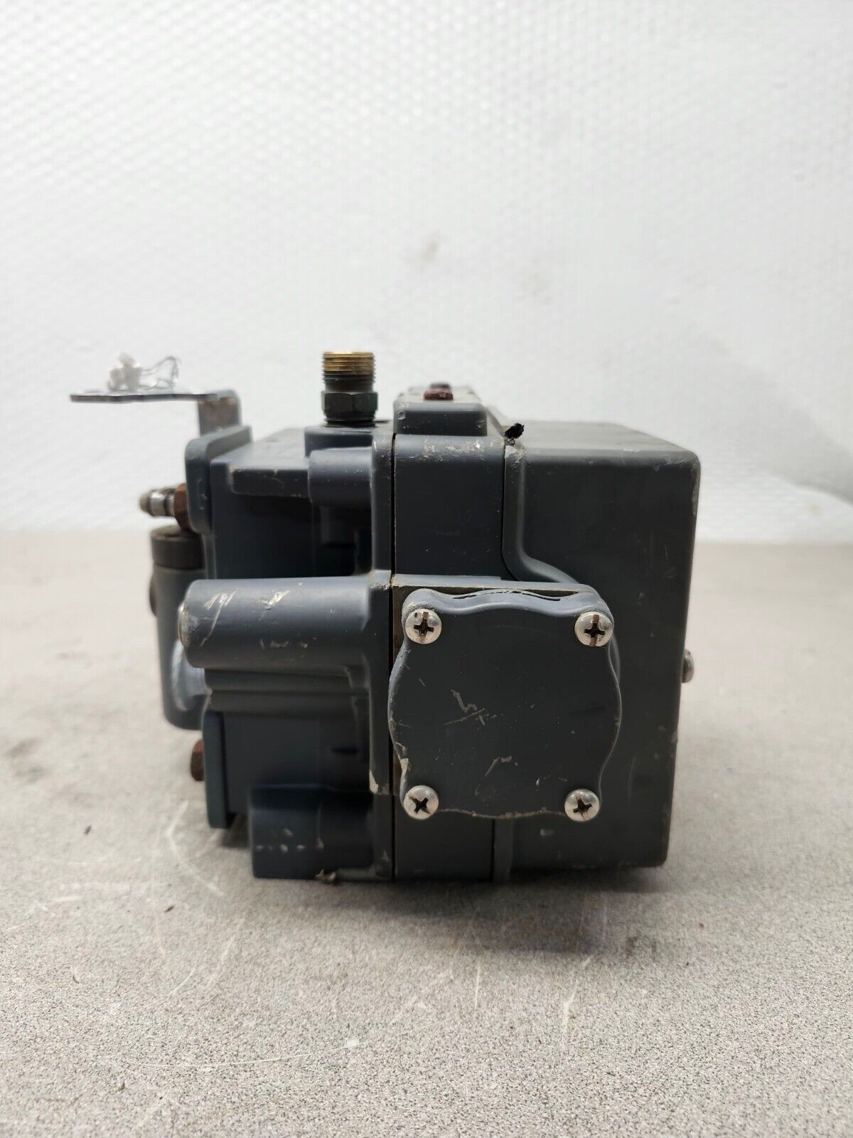 USED Fisher Fieldvue Digital Electro-pneumatic Valve Positioner DVC5020