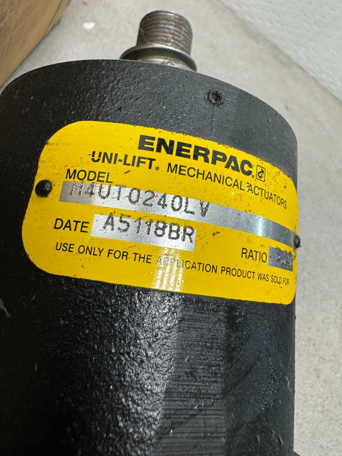 NEW IN BOX ENERPAC UNI-LIFT MECHANICAL ACTUATOR 5.33 RATIO M4UT0240LV