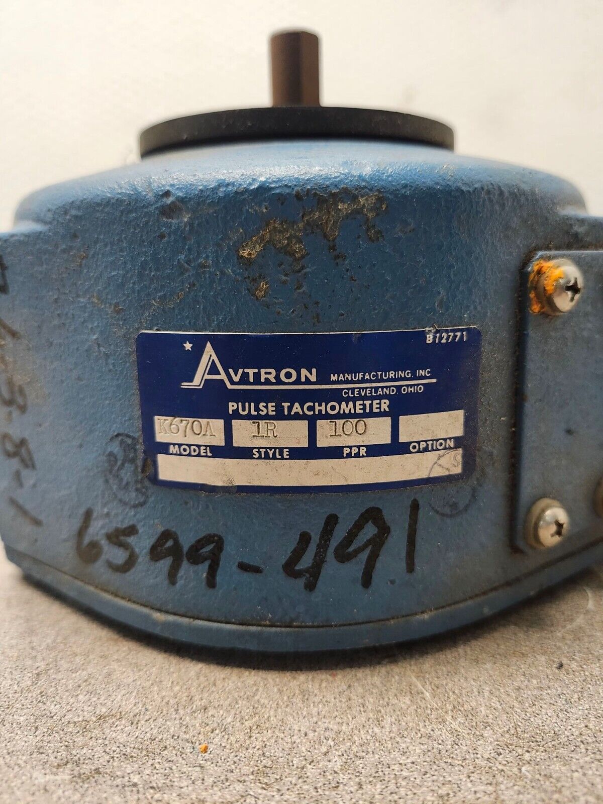 USED AVTRON PULSE TACHOMETER K670A 1R 100