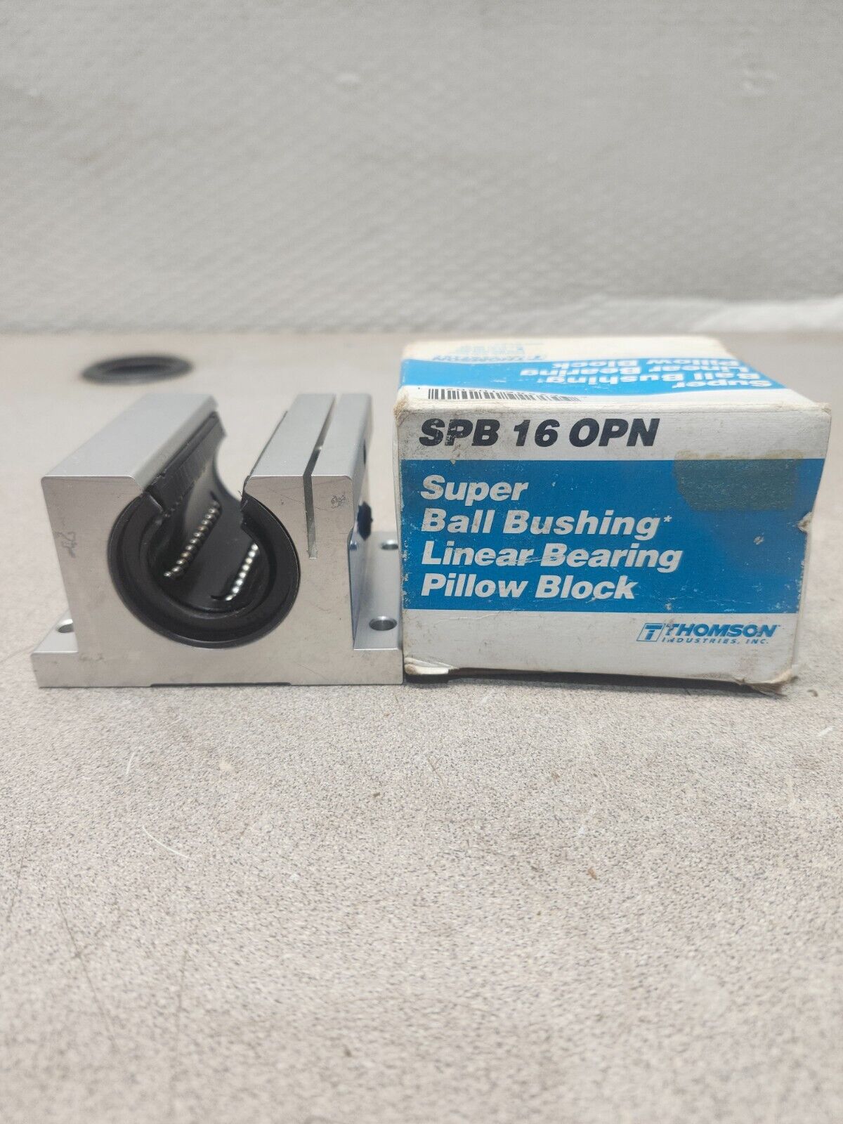 NEW IN BOX Thomson Super Ball Bushing Linear Bearing Pillow Block SPB 16 OPN