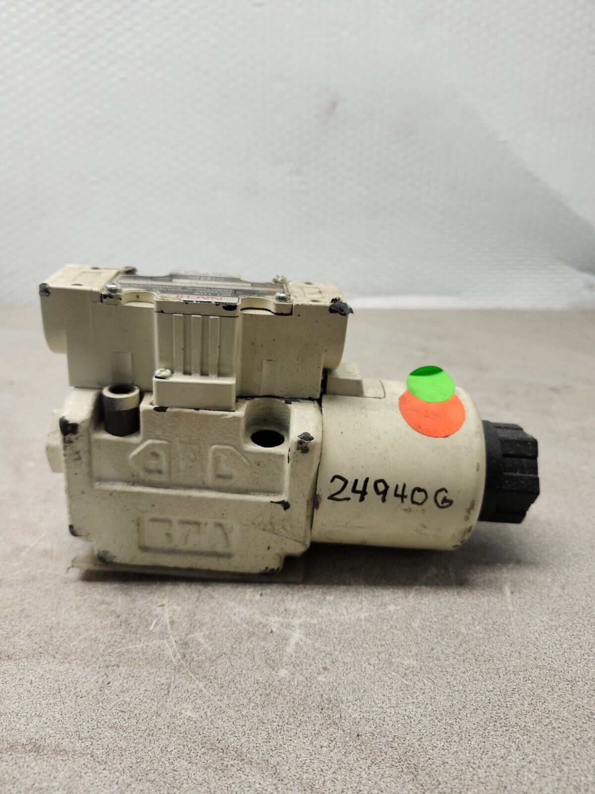 USED NACHI Hydraulic Directional Control Valve SS-G03-A3Z-FR-E115-E21