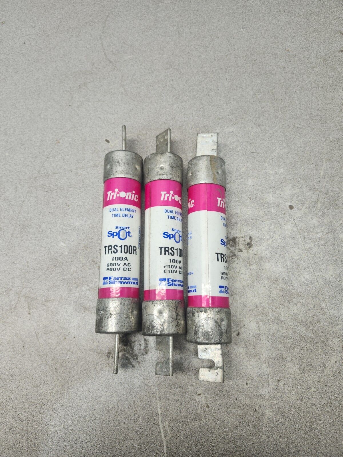 NEW LOT OF 3 TRIONIC 600 VOLT AC 600 VOLT DC 100 AMP FUSE TRS100R