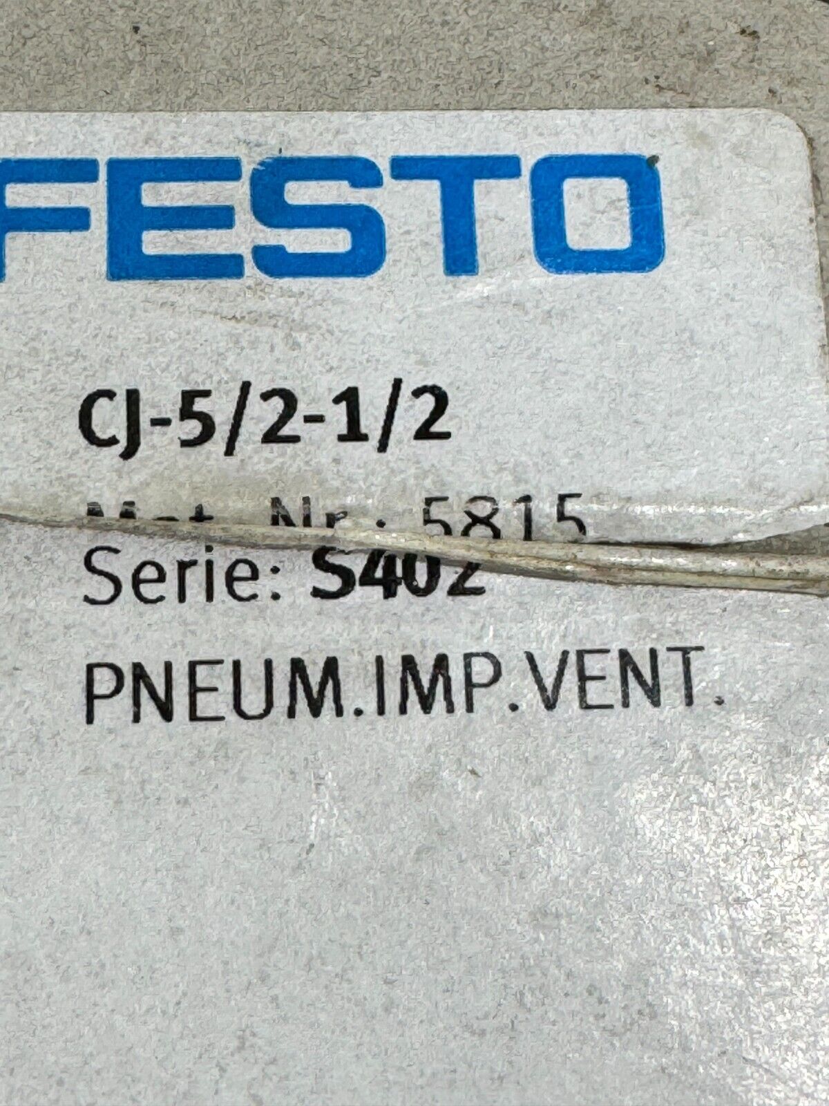 NEW IN BOX FESTO PNEUMATIC CONTROL VALVE CJ-5/2-1/2 5815 S402