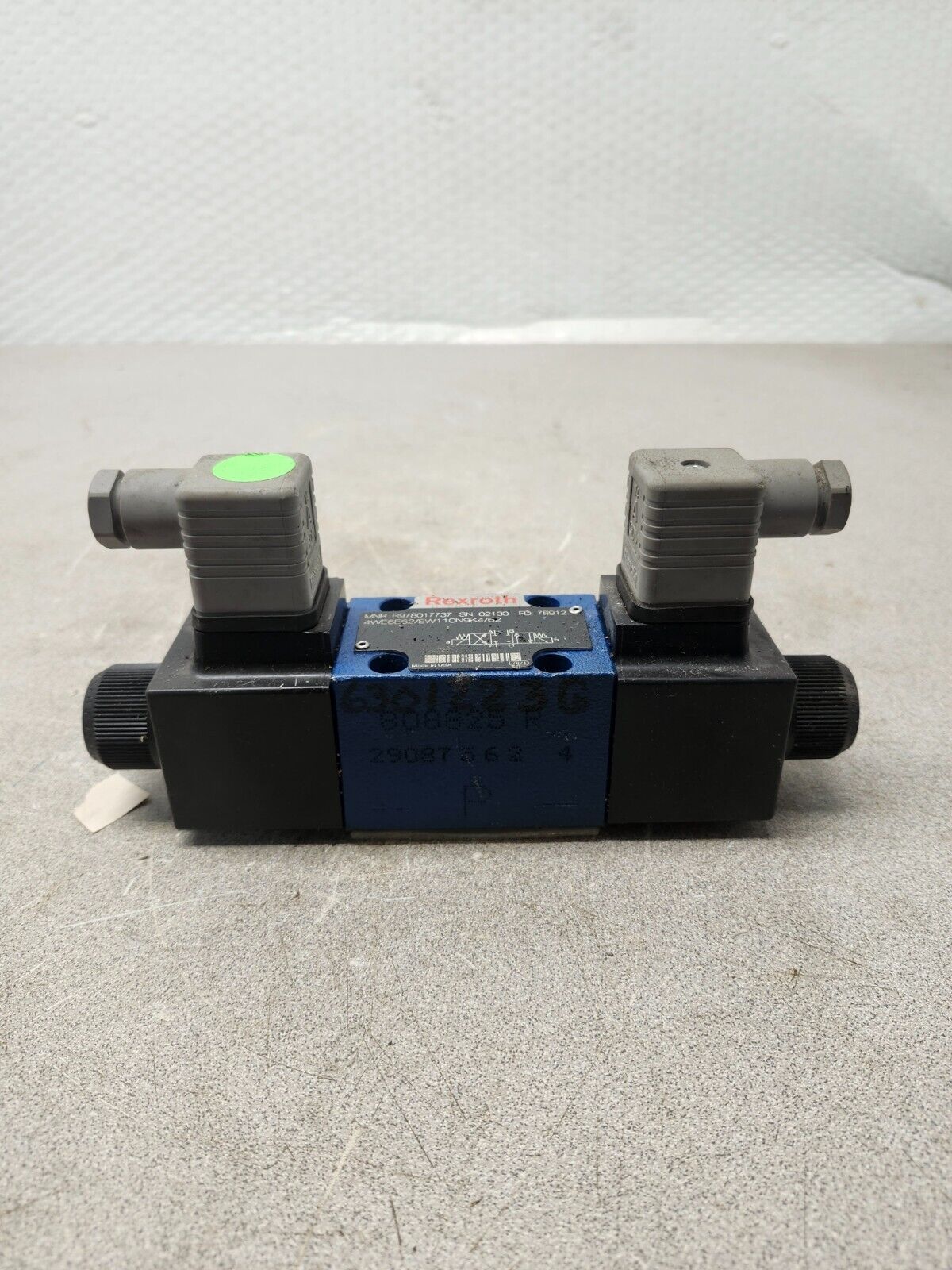 NEW NO BOX REXROTH VALVE 120V,60HZ,4WE6E62/EW11ON9K4/62