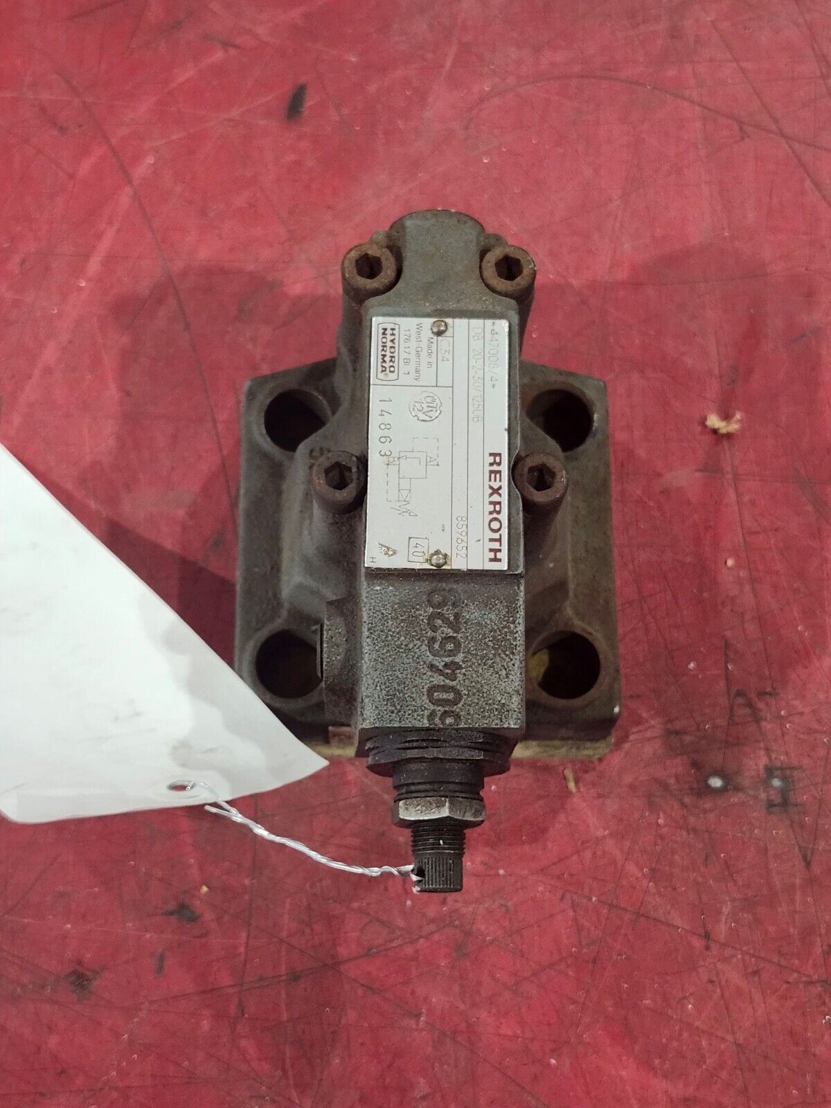 NEW REXROTH DB 20-2-30/125UB HYDRAULIC RELIEF VALVE TUV.SV.81-498.22.F.300.125