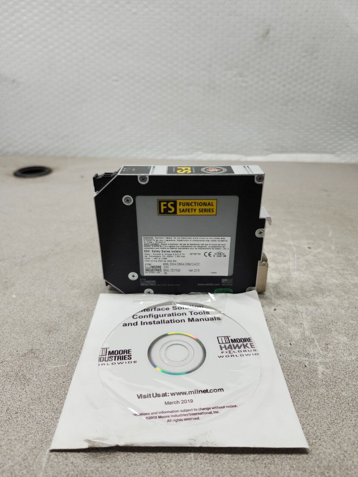 NEW MOORE SAFETY SIGNAL ISOLATOR SSX/4-20MA/4-20MA/12-42DC