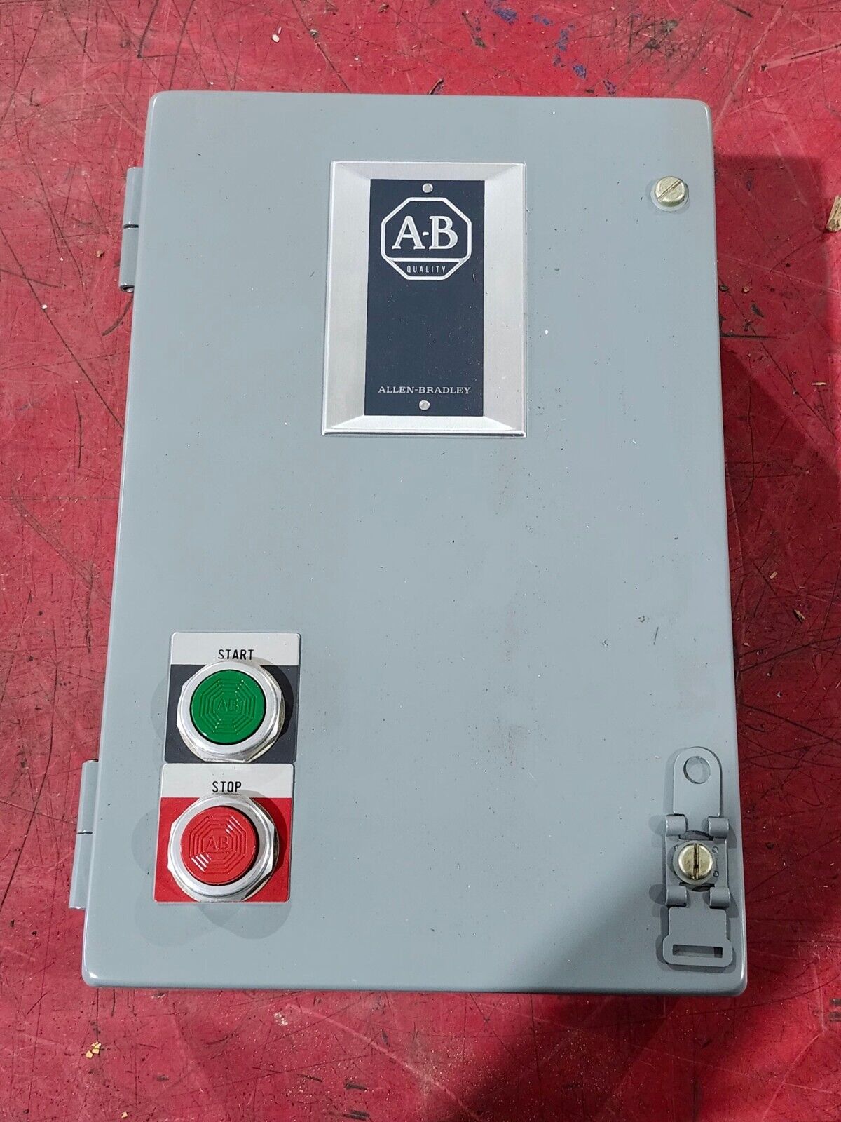 NEW ALLEN-BRADLEY SIZE 1 CONTACTOR IN ENCLOSURE 500-BAB930-1-6P