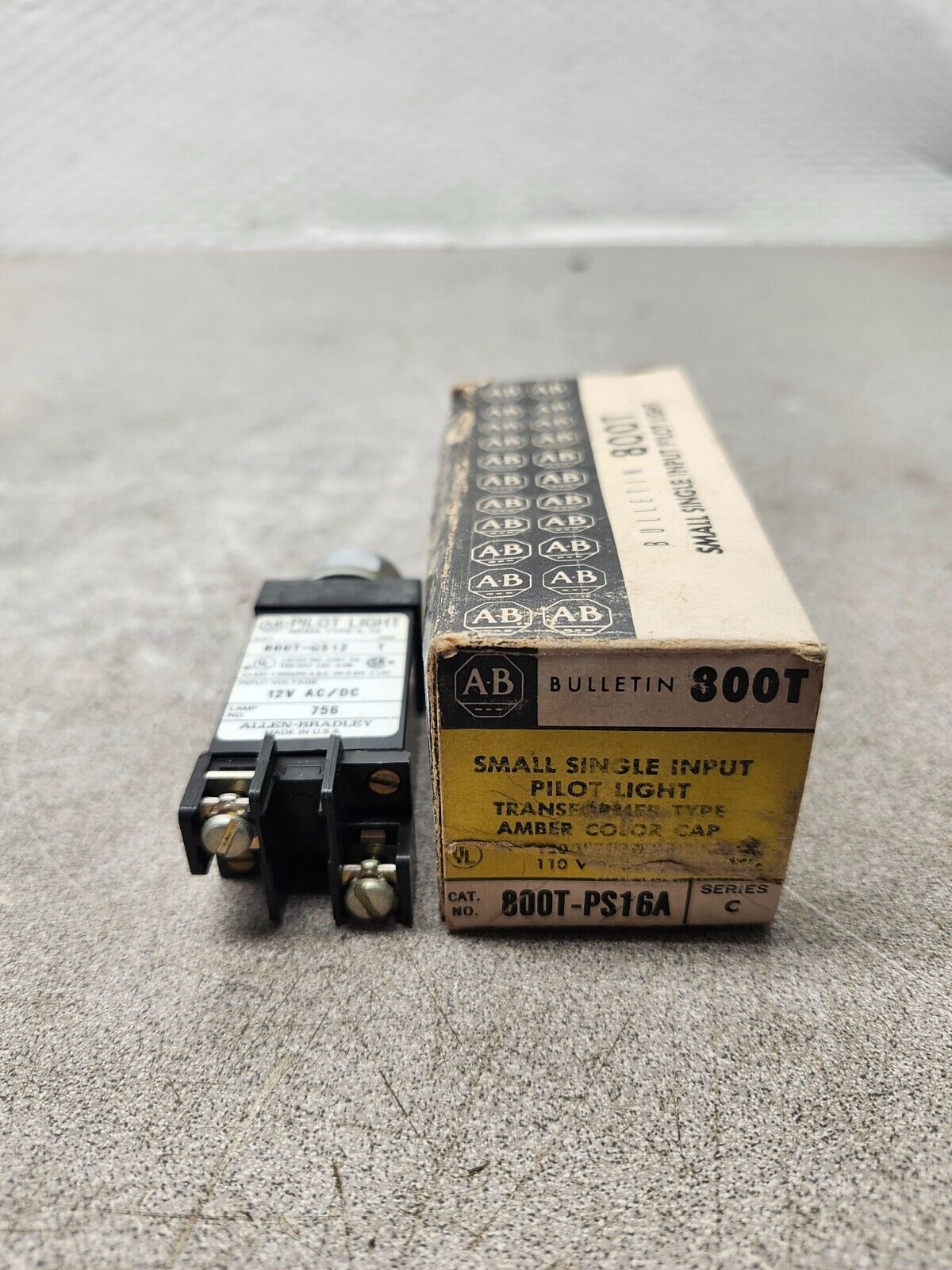 NEW IN BOX ALLEN BRADLEY PILOT LIGHT 800T-PS16A