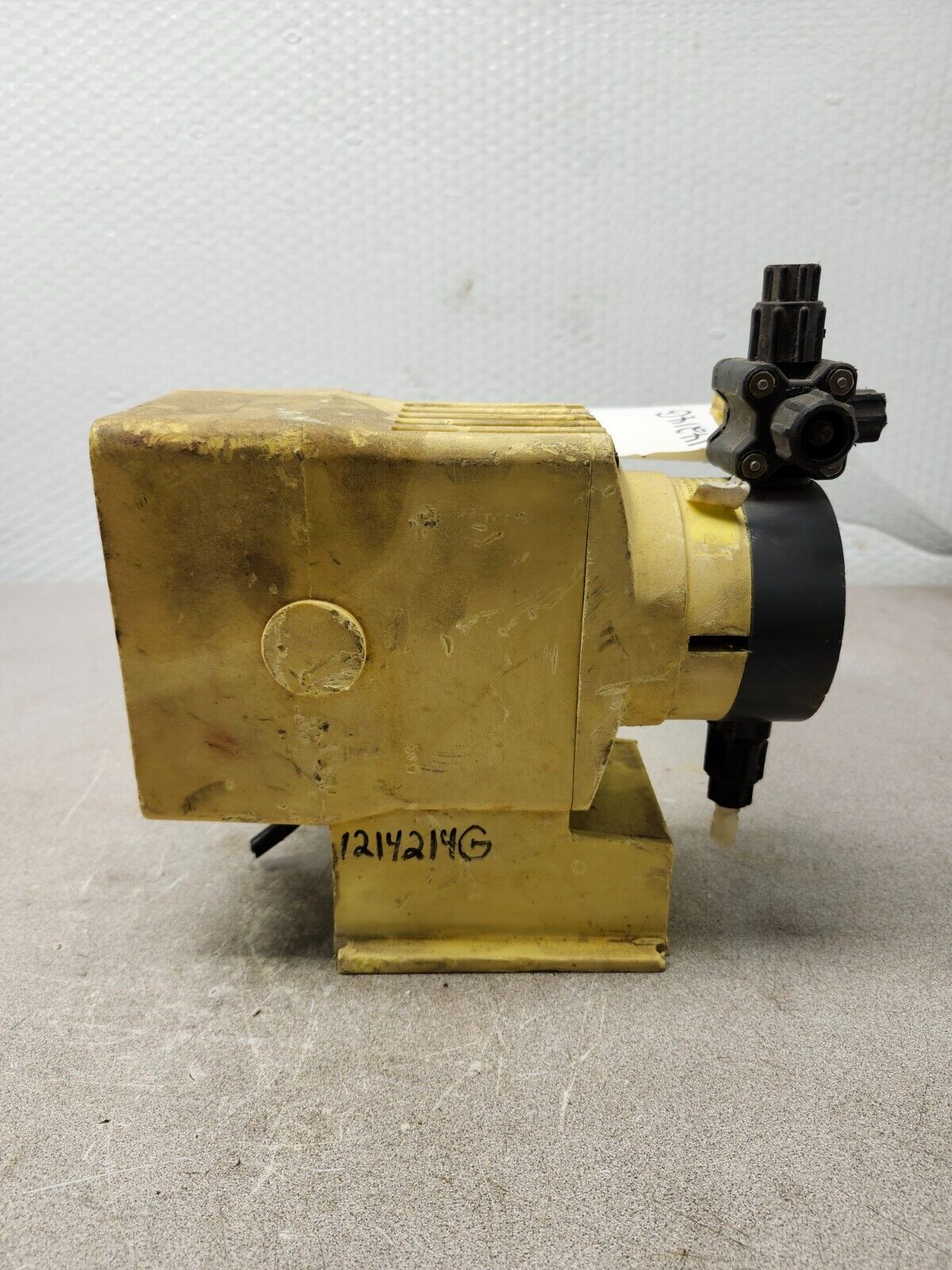 USED LMI MILTON ROY Metering Pump 24 GPD 110 PSI A151-92S