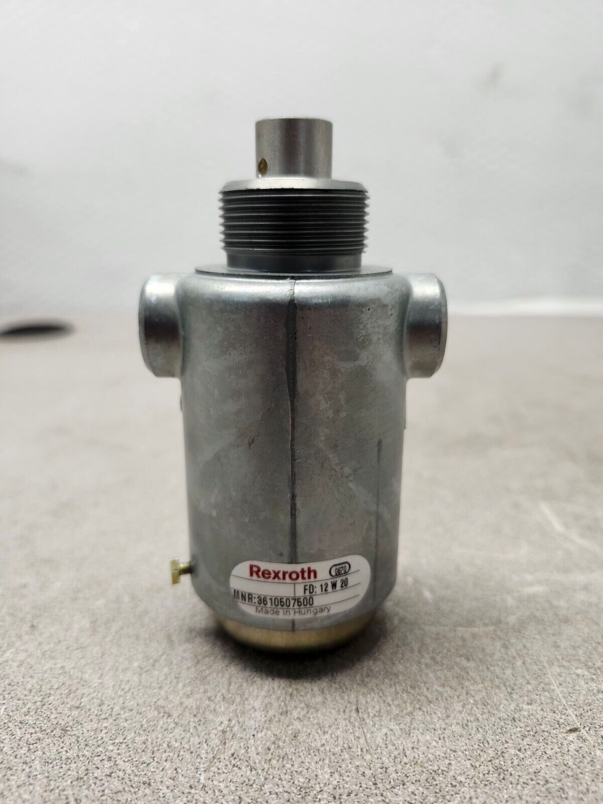 NEW NO BOX REXROTH PNEUMATIC VALVE 3610507500