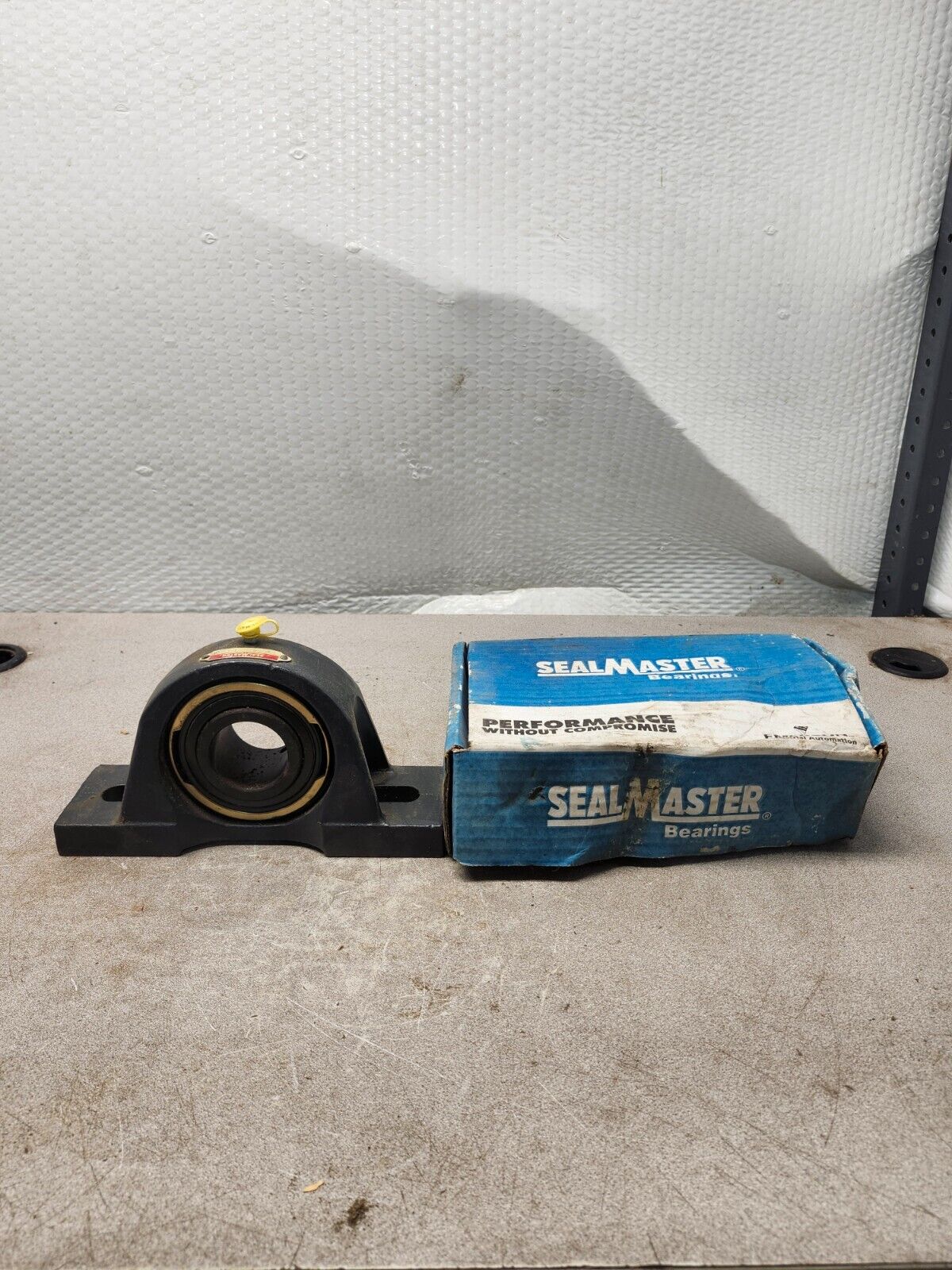 NEW IN BOX SEALMASTER PILLLOW BLOCK BEARING MP-25