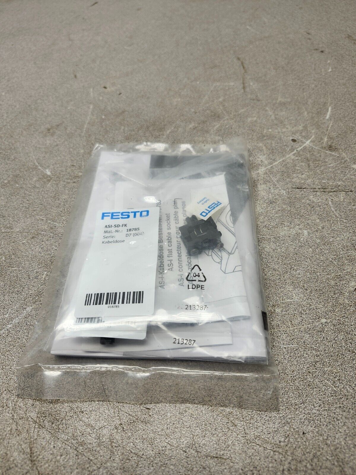 NEW IN BOX Festo Valve Terminal with 4 Ports CPV10-V1 CPV10-GE-ASI-4E4A-ZM8