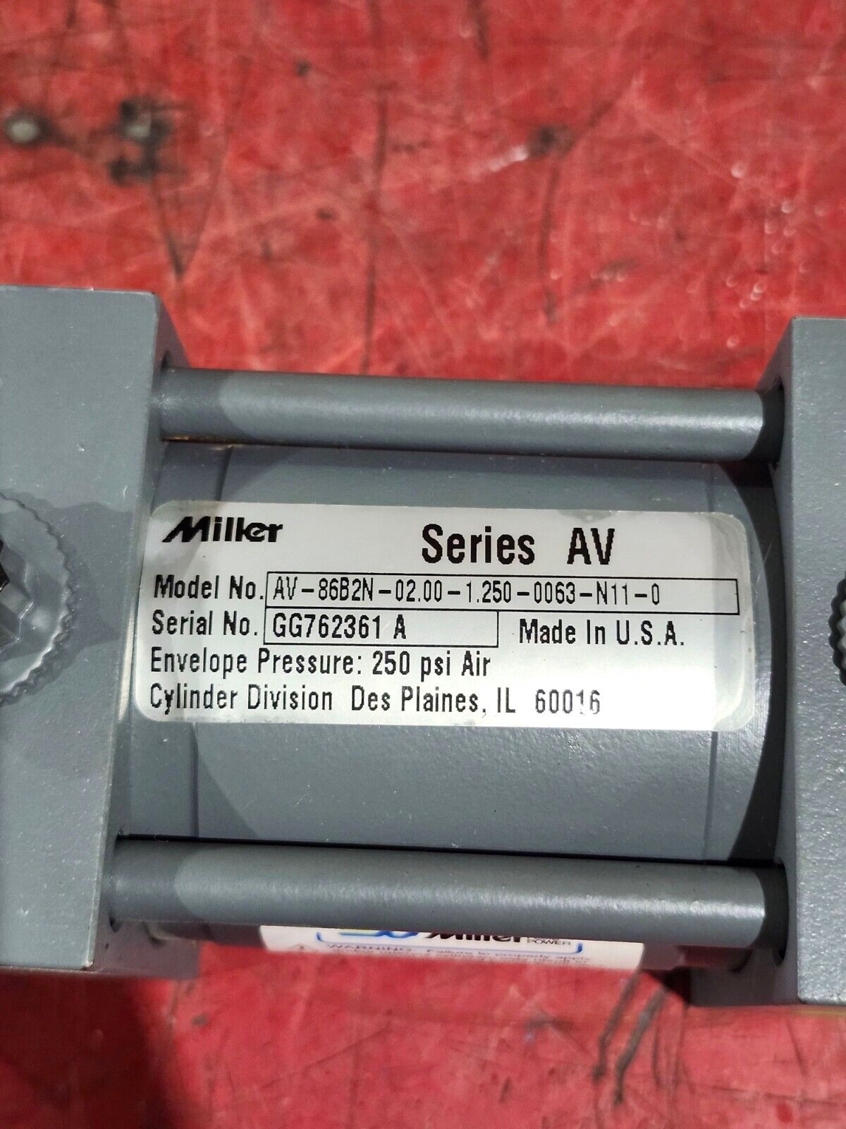 NEW NO BOX MILLER PNEUMATIC CYLINDER AV-86B2N-02.00-1.250-0063-N11-0