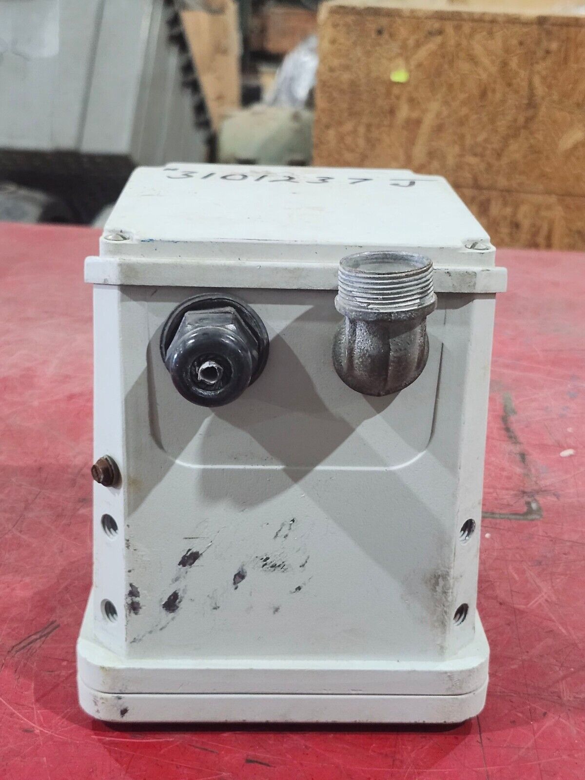 USED ABB CONDUCTIVITY TRANSMITTER TB82EC2110121