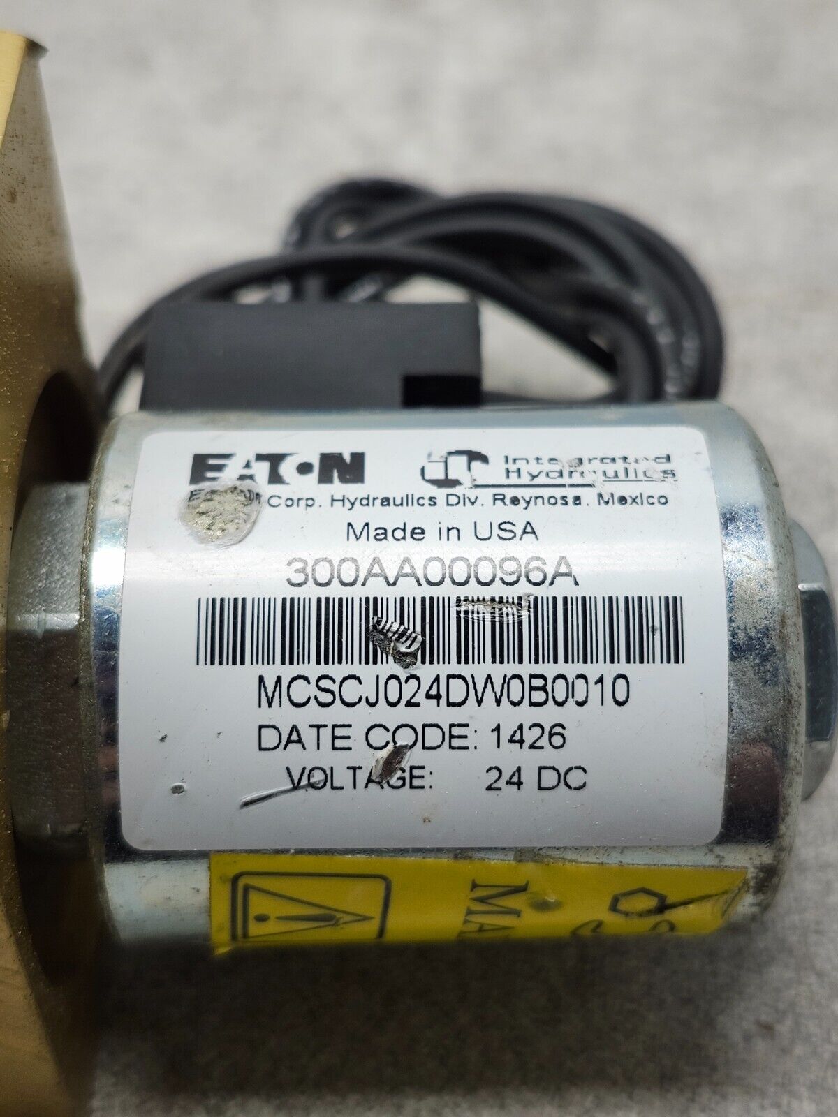 NEW IN BAG EATON COIL MCSCJ024DW0B0010 W/ EATON 23926 REV G