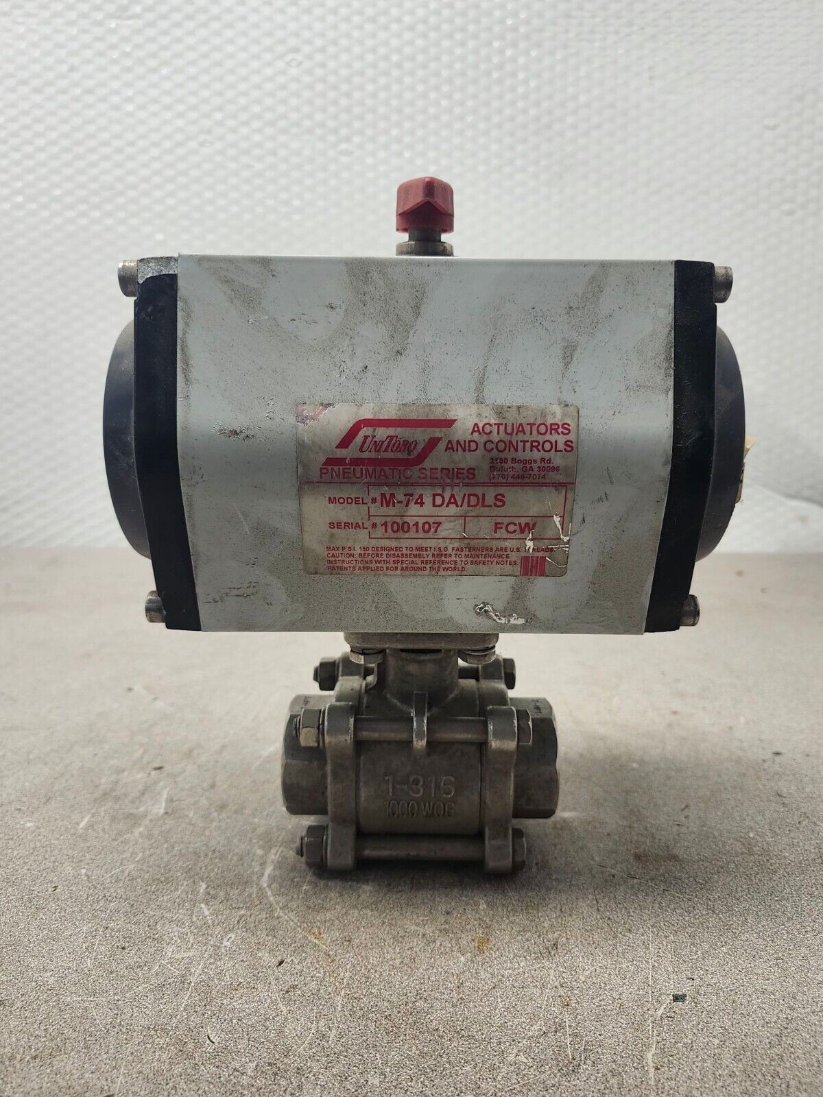 USED UNITORQ PNEUMATIC ACTUATOR M-74DA/DLS WITH TCI 1-316 BALL VALVE