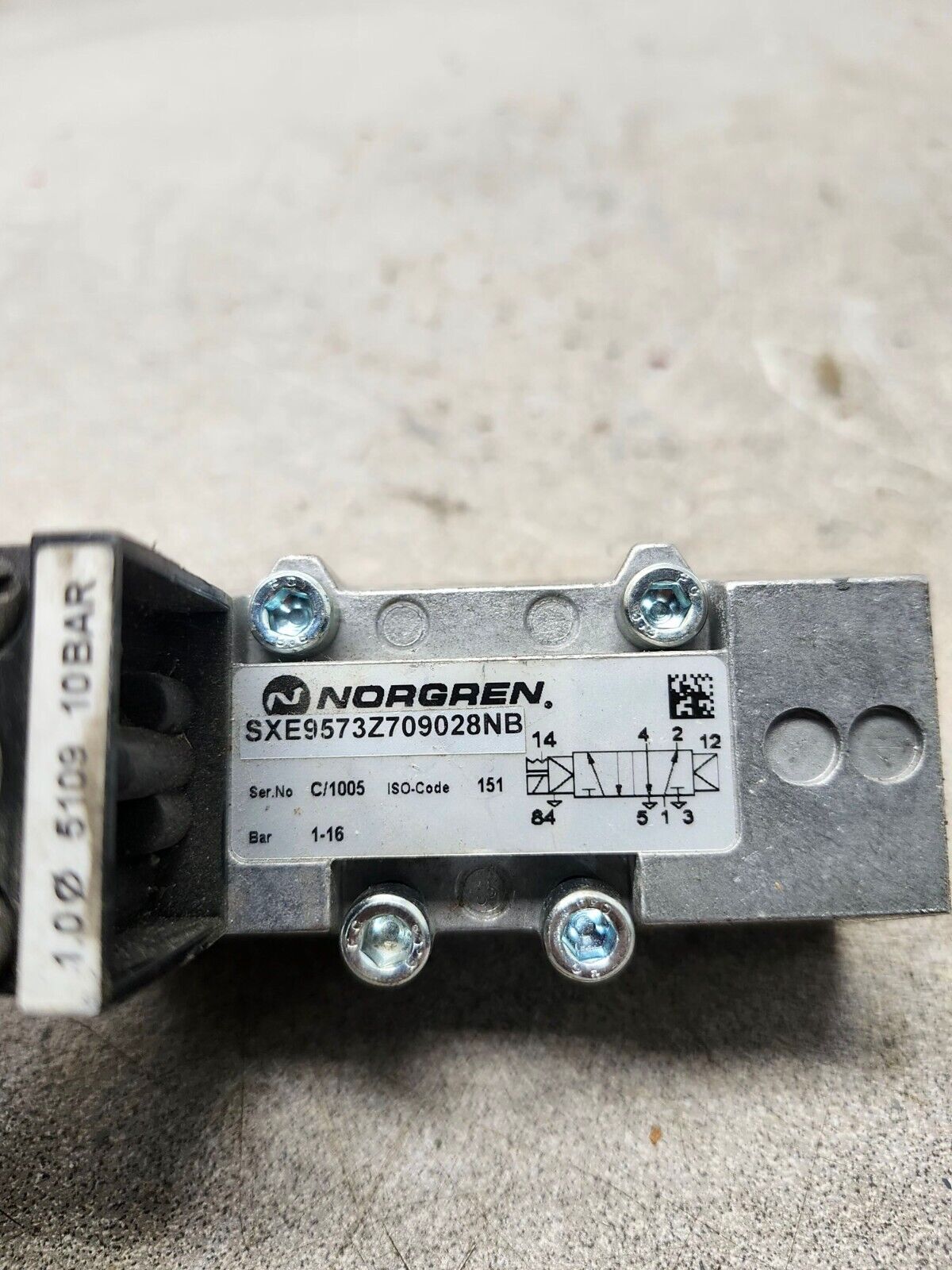 NEW NO BOX NORGREN SOLENOID VALVE SXE9573Z709028NB