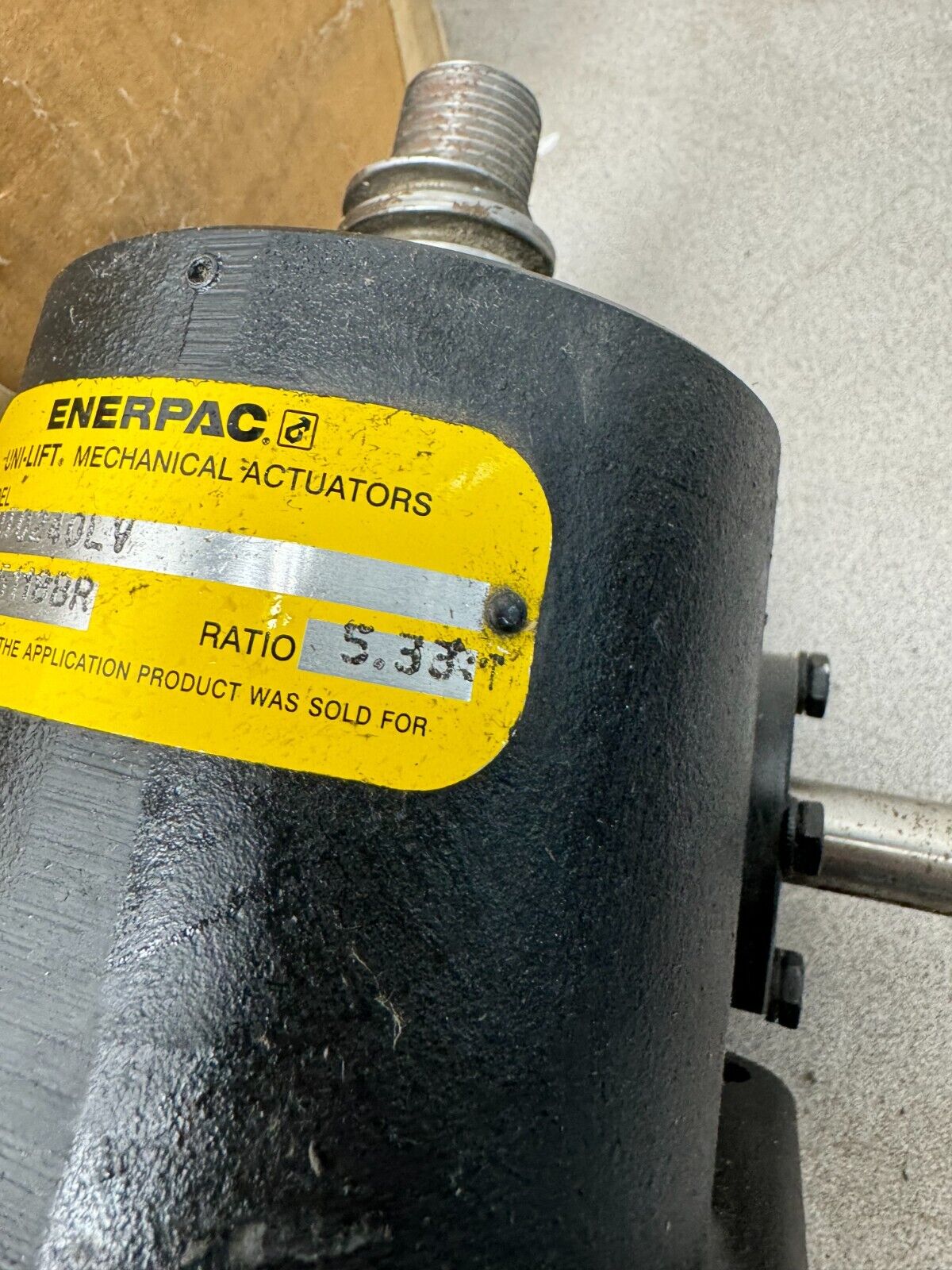 NEW IN BOX ENERPAC UNI-LIFT MECHANICAL ACTUATOR 5.33 RATIO M4UT0240LV