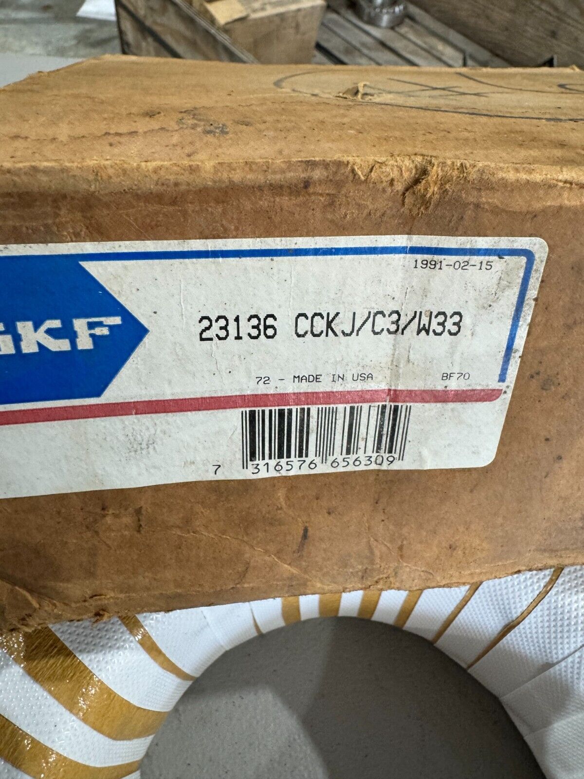 NEW IN BOX SKF SPHERICAL TAPERED BORE ROLLER BEARING 23136 CCKJ/C3/W33