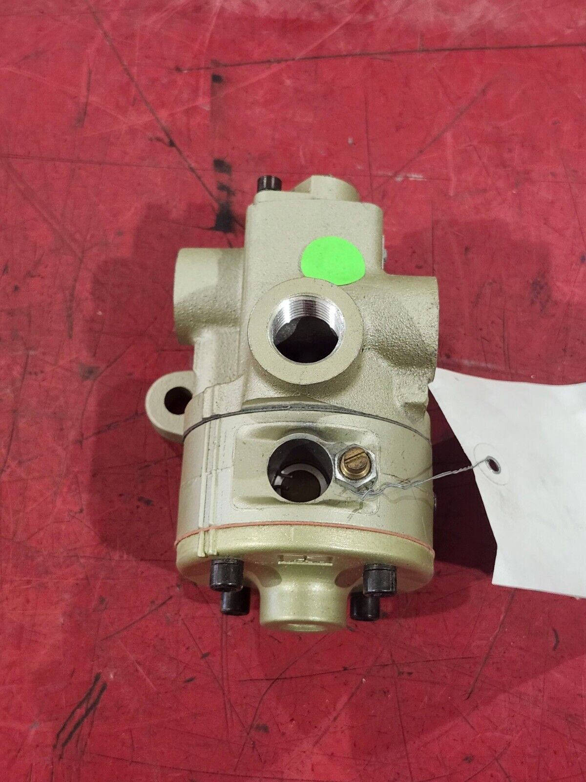 NEW NO BOX ROSS AIR VALVE 2756A2002