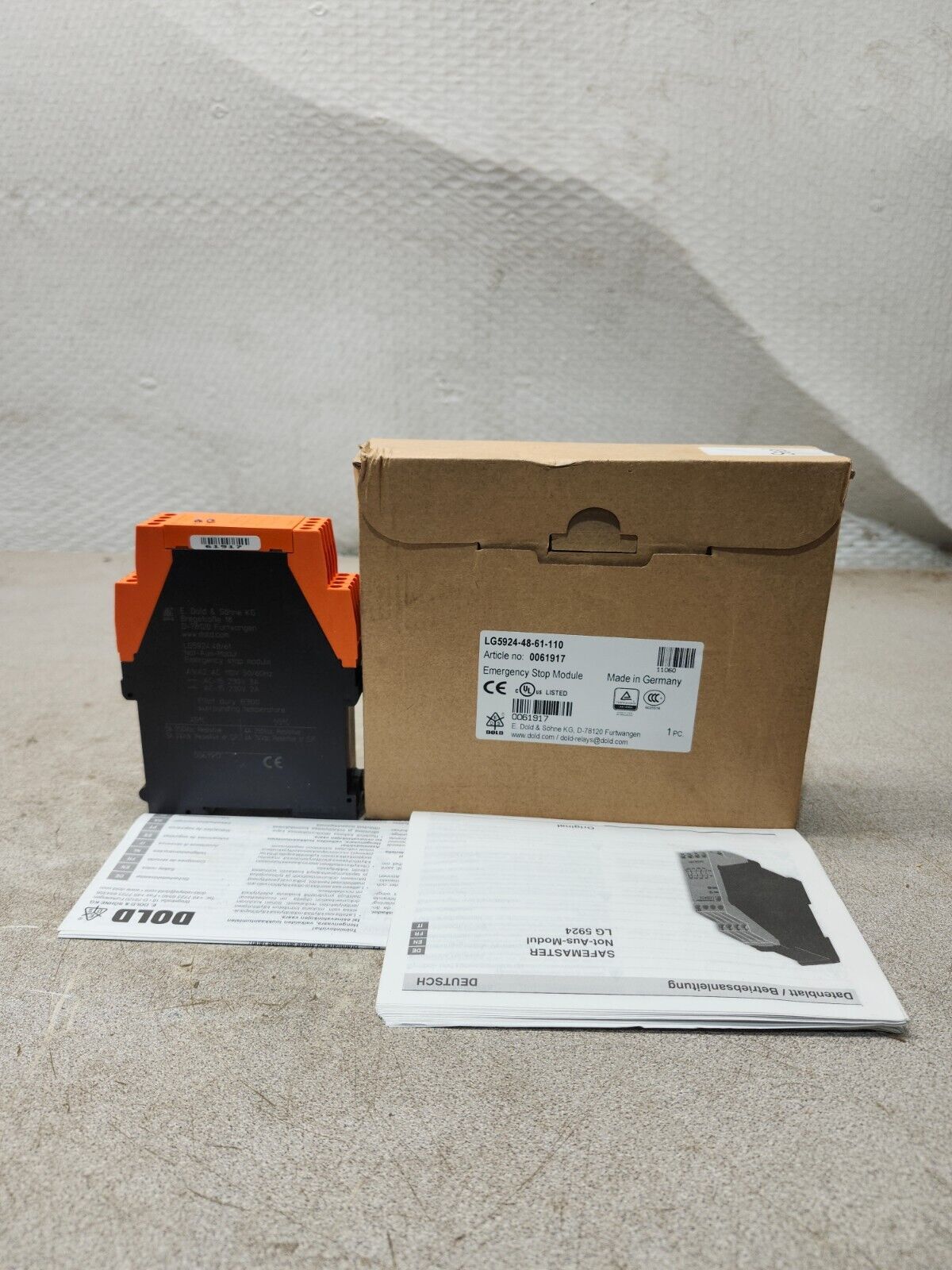 NEW IN BOX DOLD Emergency Stop Module 1 channel safety relay LG5924-48