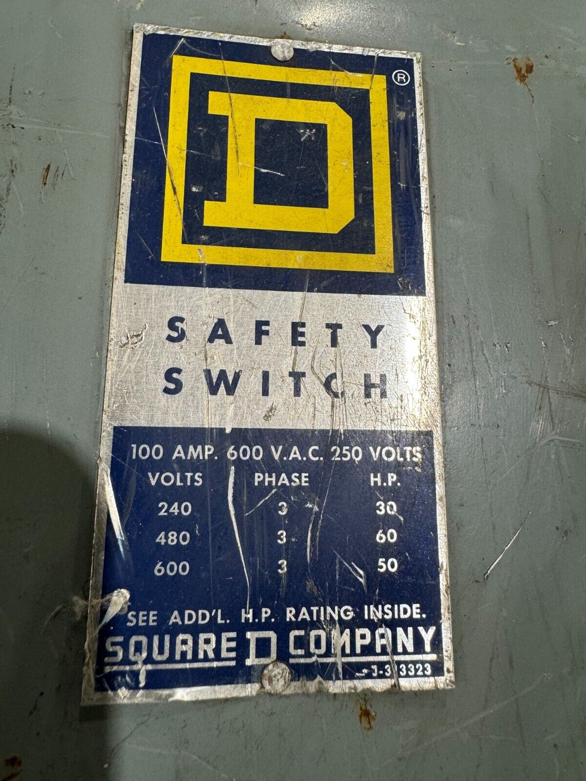 NEW SQUARE D 100AMP 600VAC. SAFETY DISCONNECT SWITCH HU363AWK SERIES A2