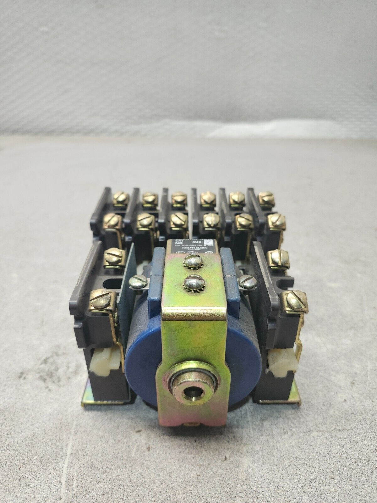 NEW IN BOX JOSLYN CLARK CONTROL RELAY 4U8-4-240