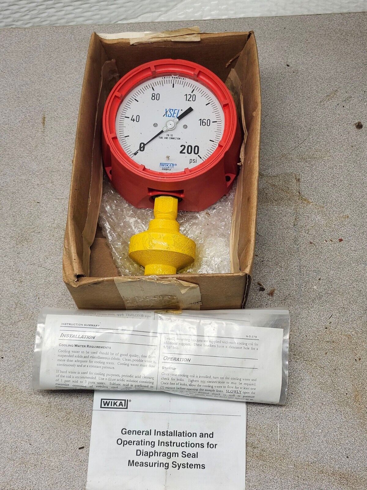 NEW WIKA 0-200PSI. PRESSURE GAUGE 316SS TUBE & CONNECTION 8100BP4A