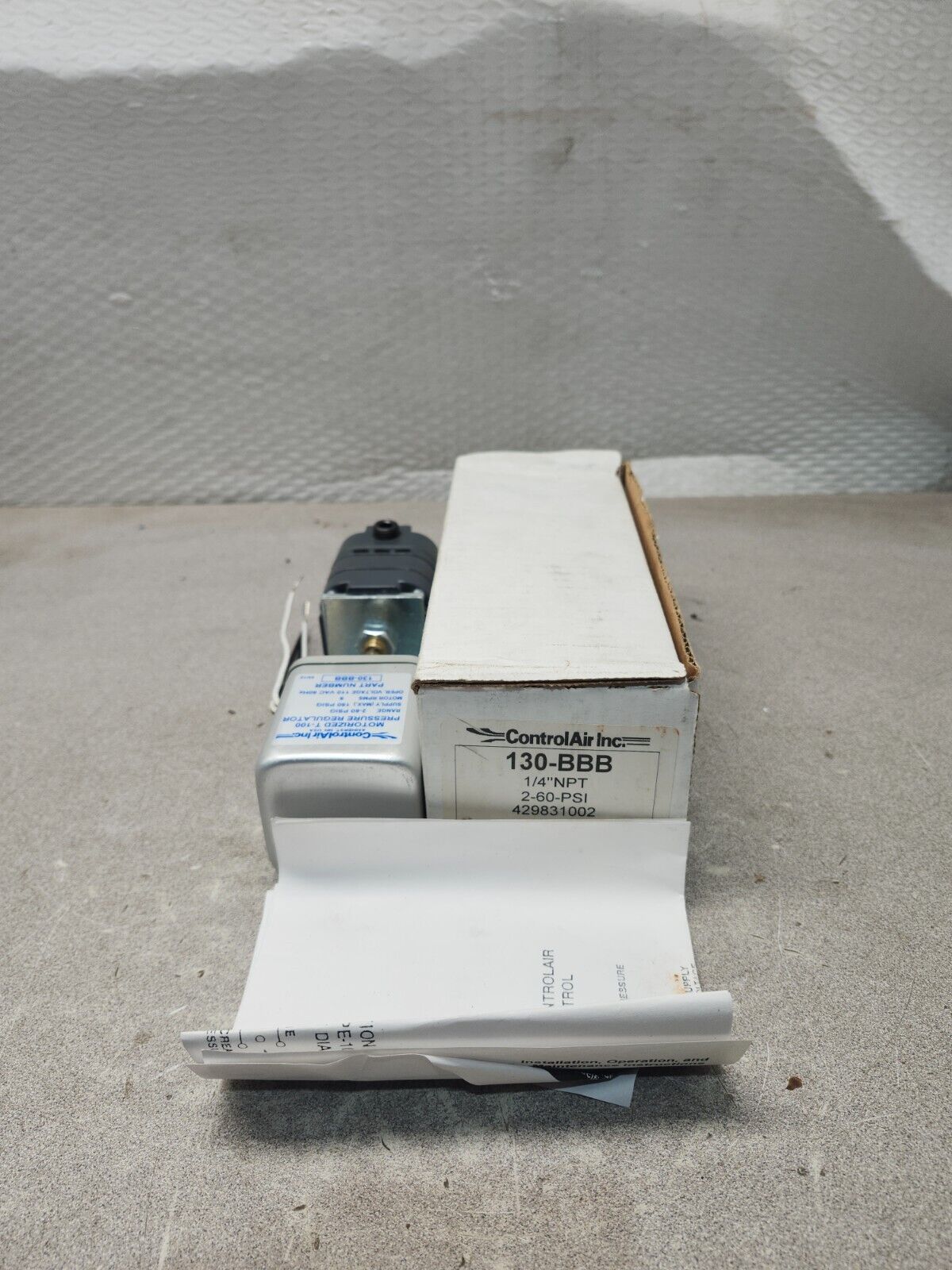 NEW IN BOX CONTROLAIR INC AIR PRESSURE REGULATOR  2-60PSI 1/4'' 130BBB