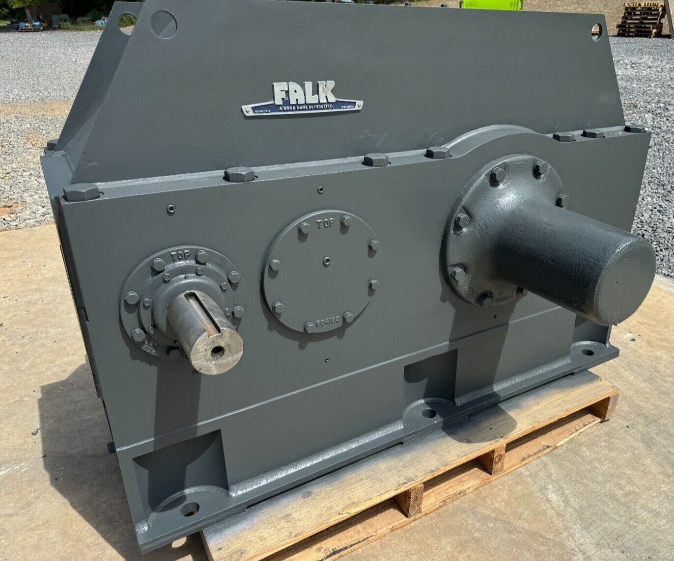 UNUSED FALK ENCLOSED GEAR DRIVE SPEED REDUCER 11.860 RATIO 2135Y2-LD