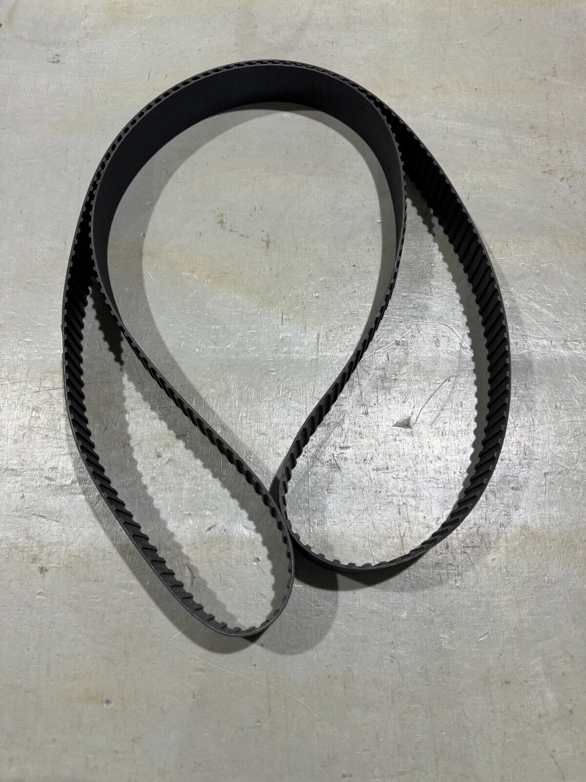 FACTORY NEW GOODYEAR SYNCHRONOUS Trapezoidal TIMING BELT 1140H200