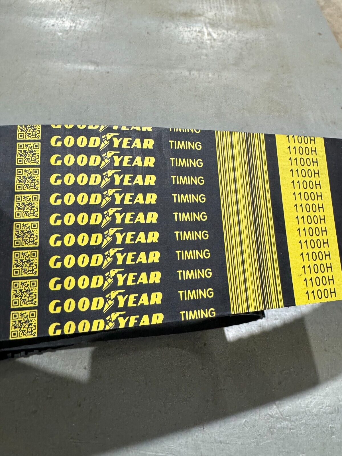 FACTORY NEW GOODYEAR 1100H TIMING BELT 1100H300