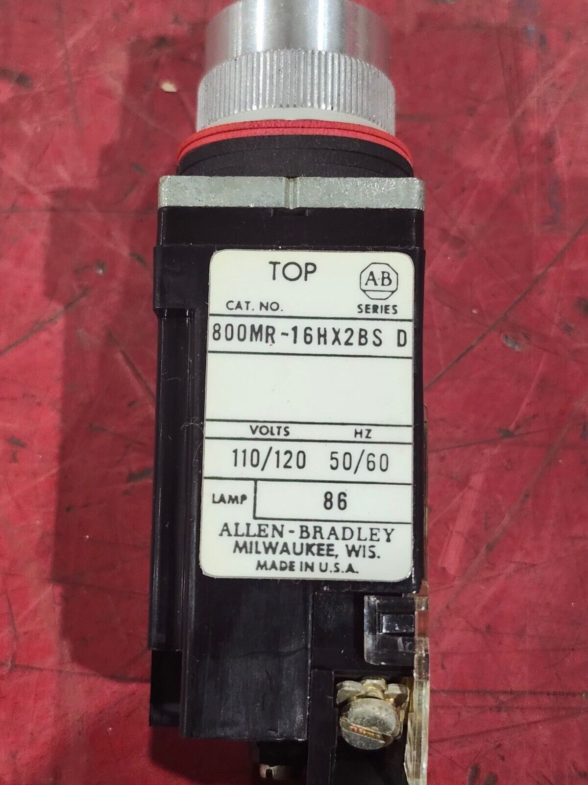 NEW IN BOX ALLEN BRADLEY SELECTOR SWITCH 800MR16HB2BRAK