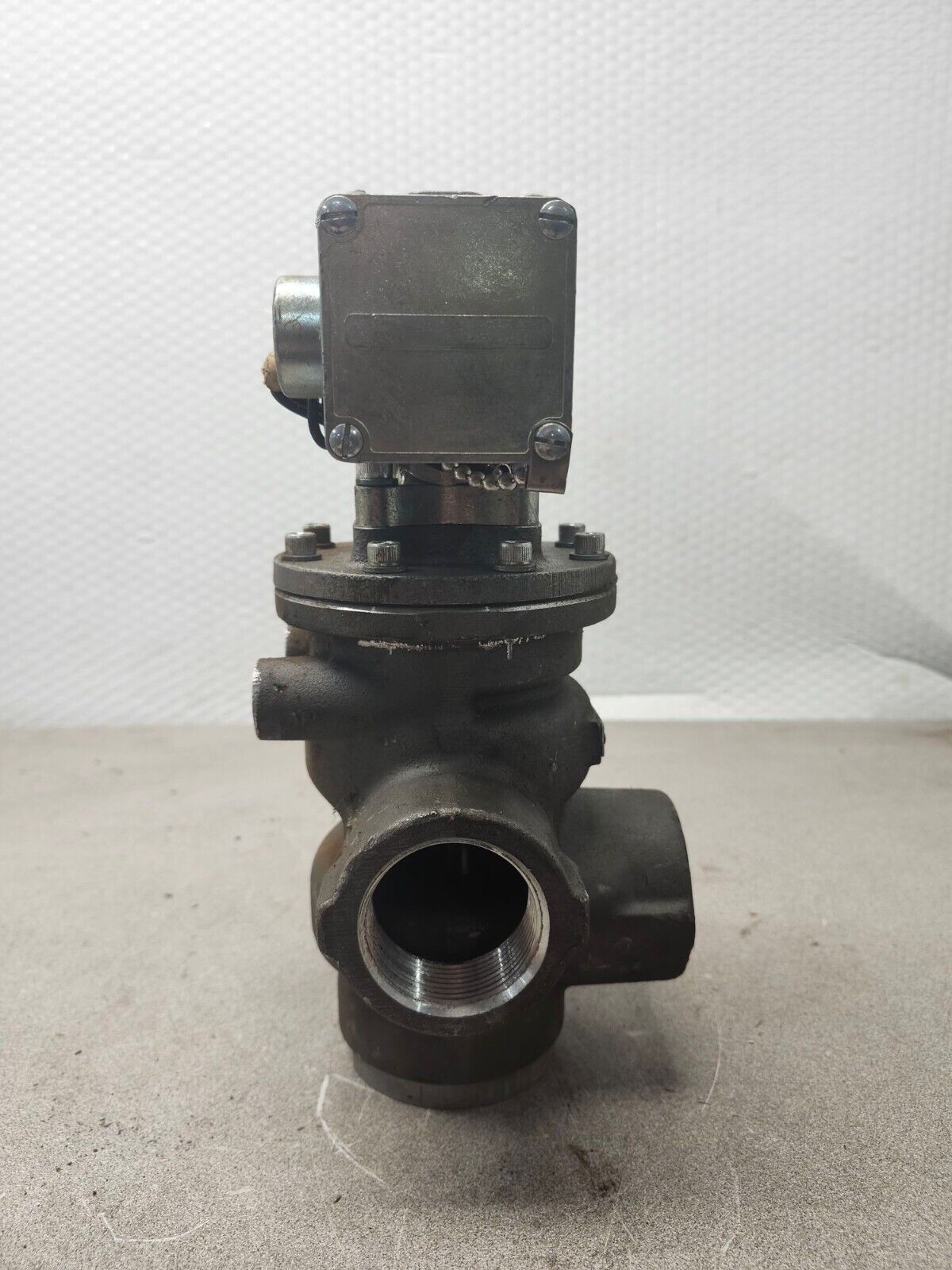 USED VALVE N SERIES N3659504753P WITH Bellows Valvair Pilot Solenoid Valve K135